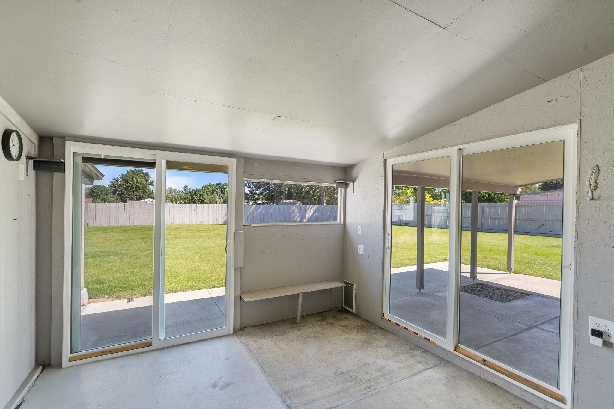 12719 E 8th Ave - Photo 20