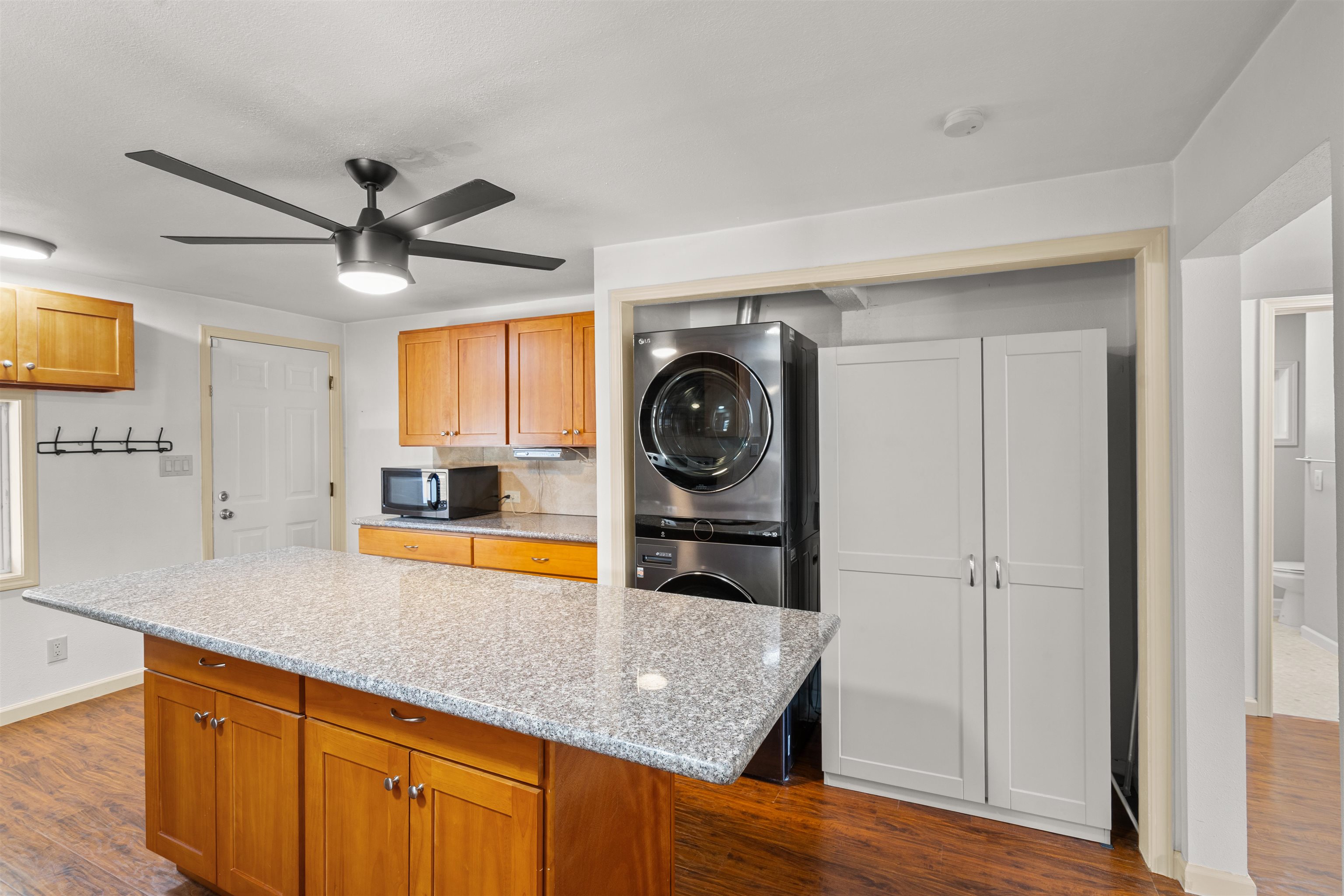 12719 E 8th Ave - Photo 10