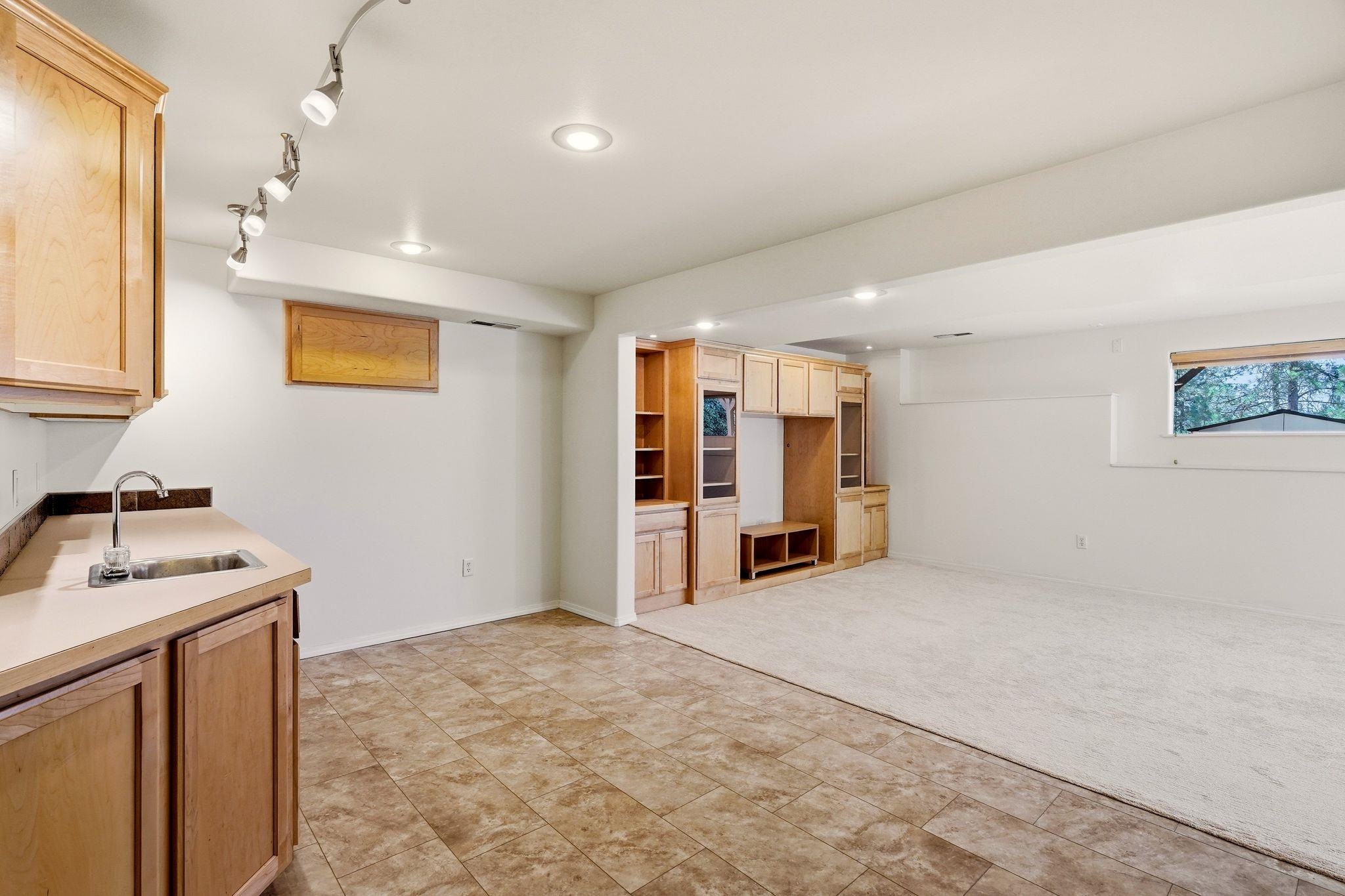 6807 Tomaker Ln - Photo 37