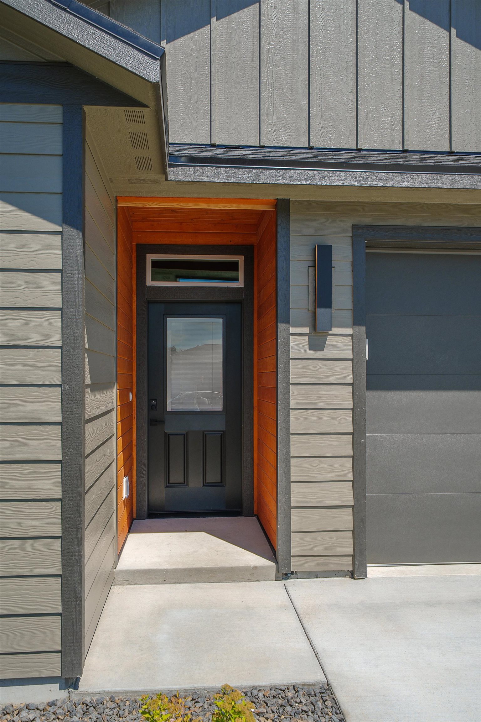 2011 E Longfellow Ave - Photo 4