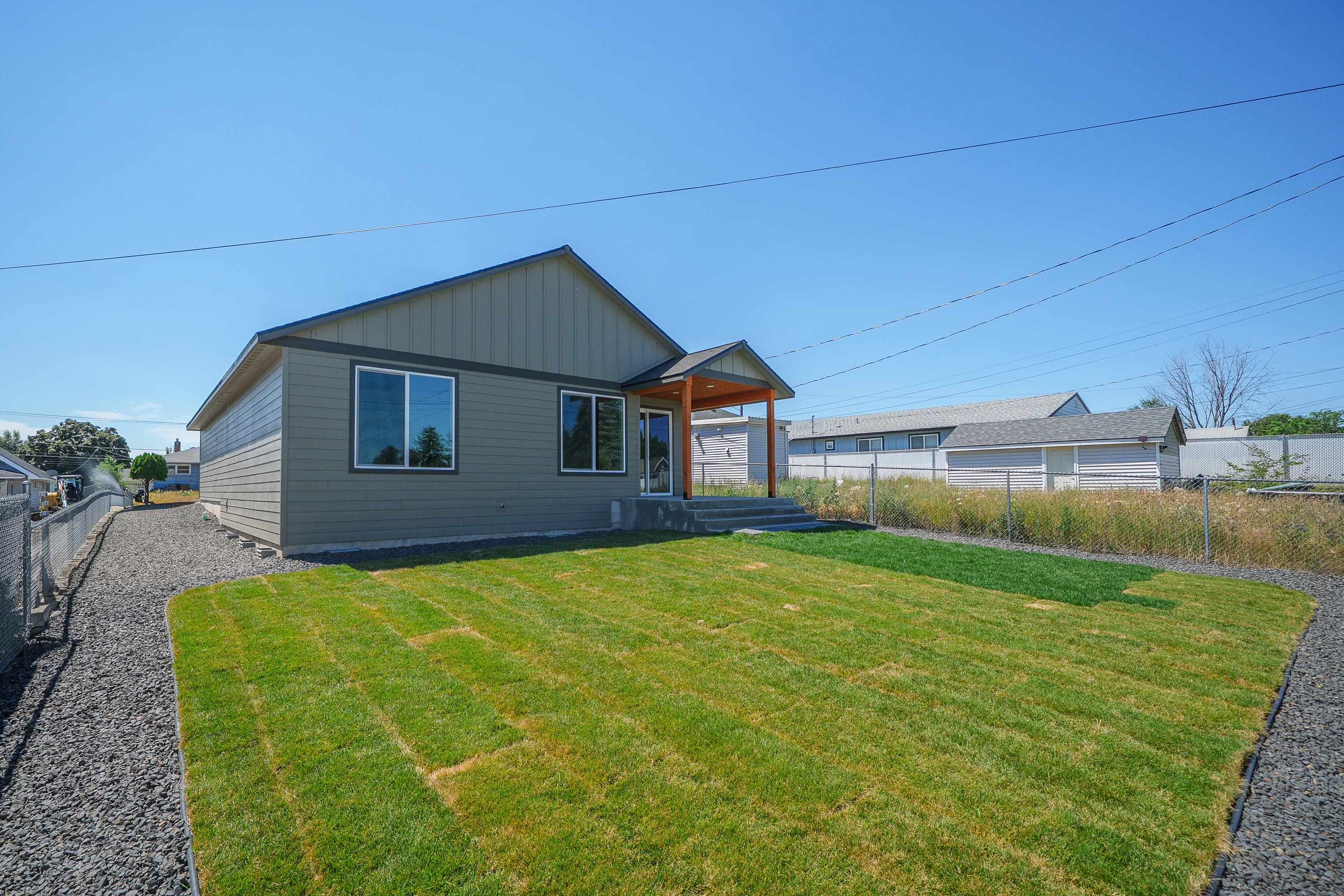 2011 E Longfellow Ave - Photo 36