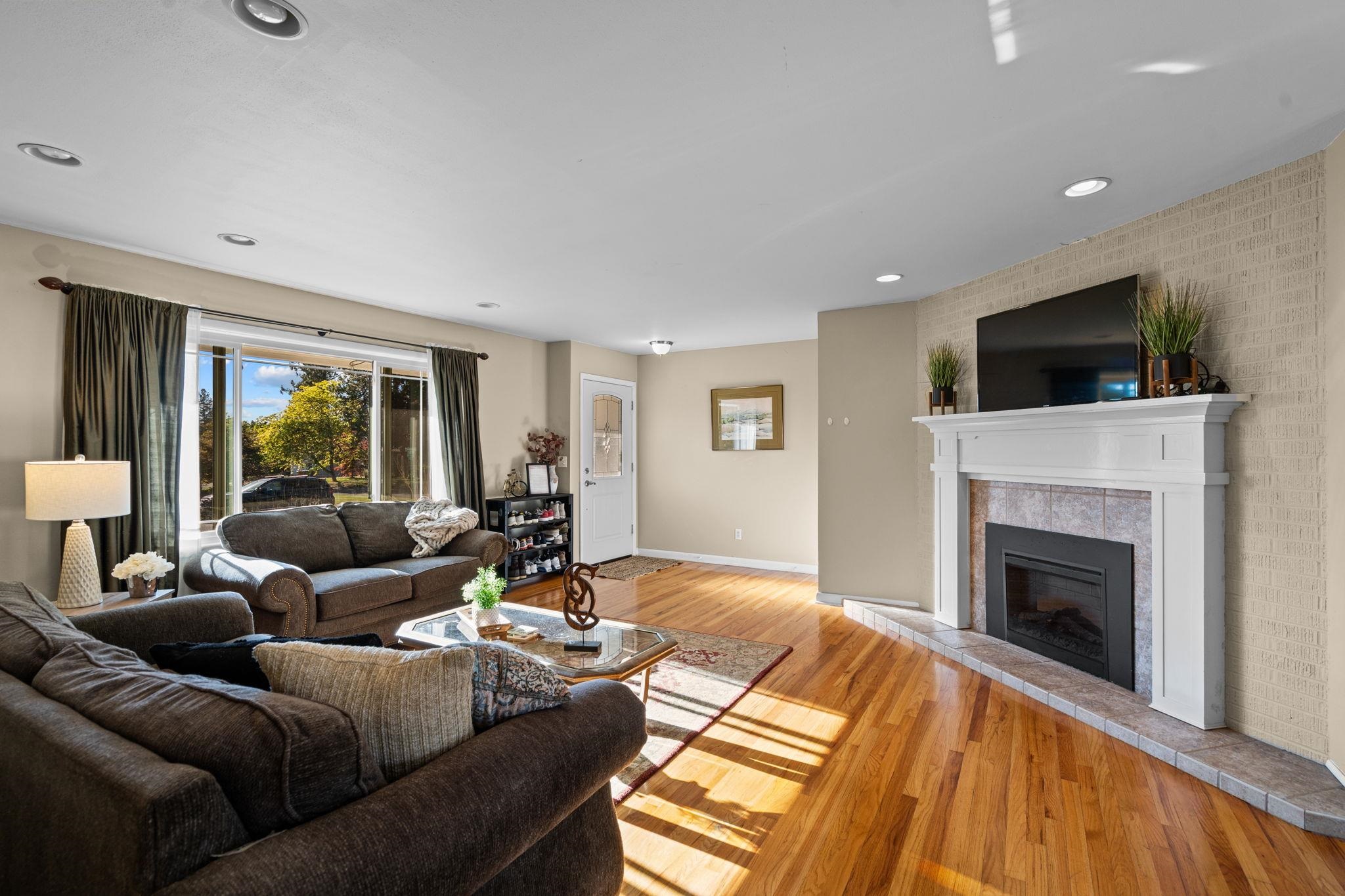 4107 S Hogan St - Photo 9