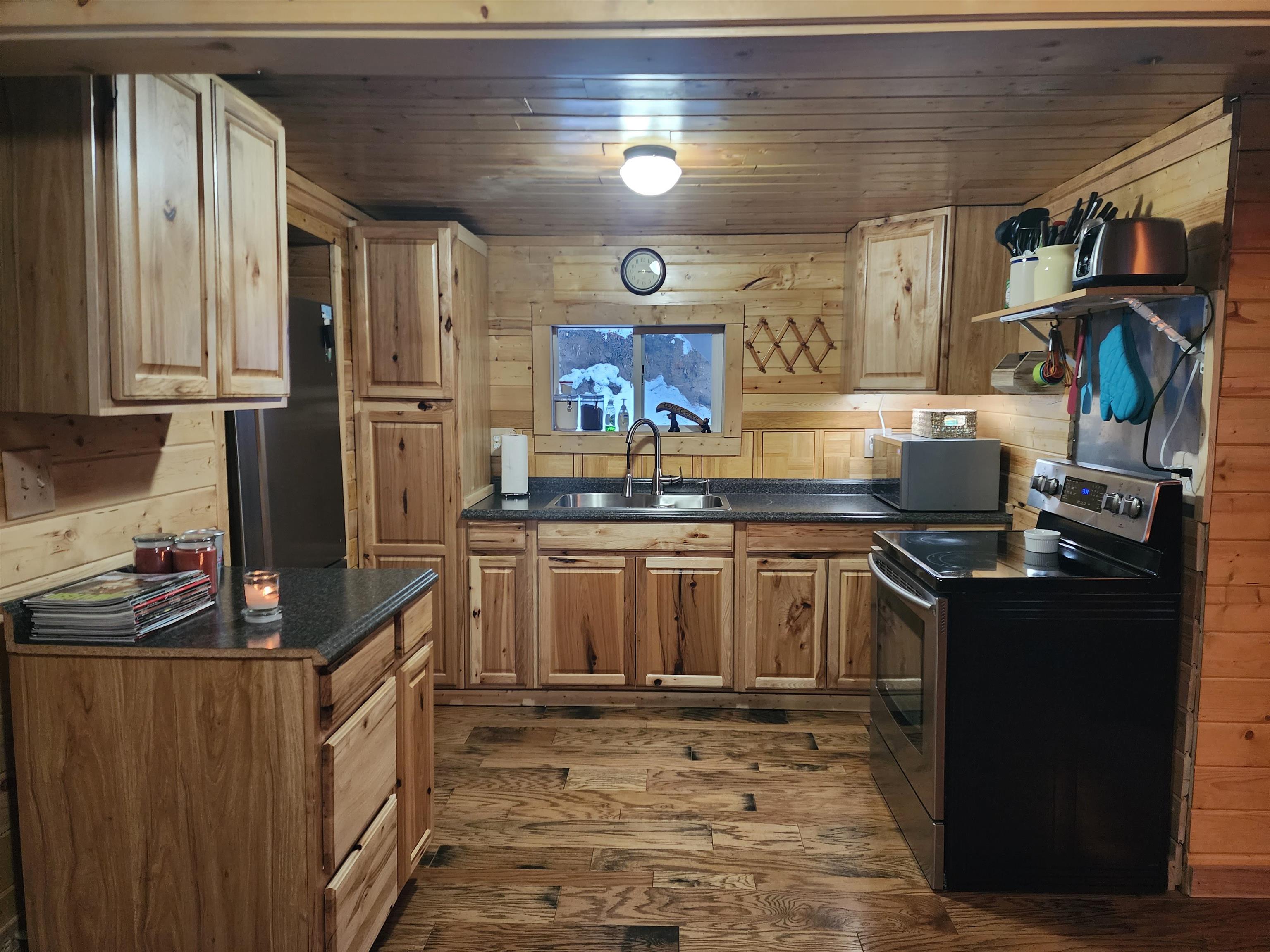 604 Deadman Creek Rd - Photo 10