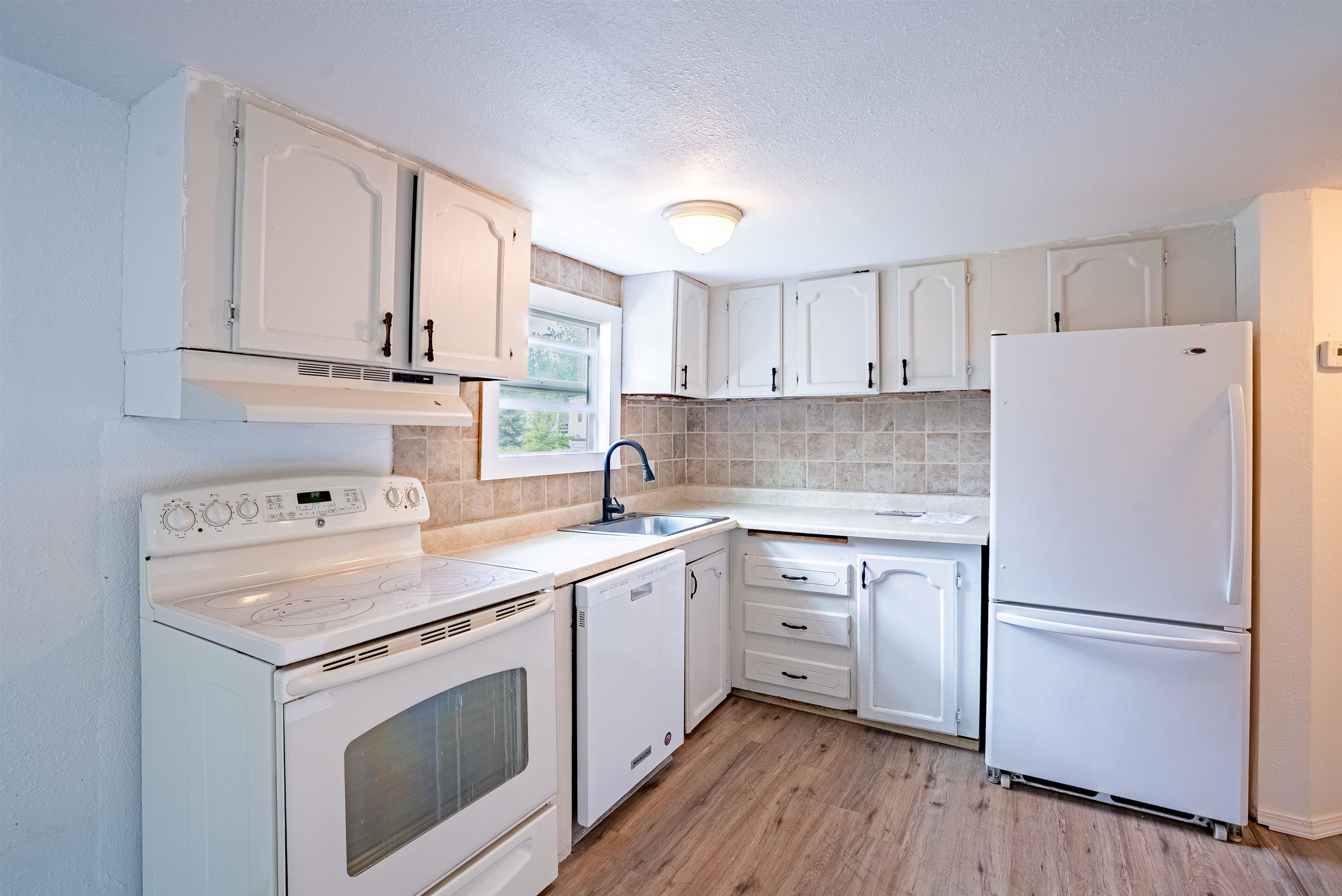 34124 N Newport Hwy - Photo 6