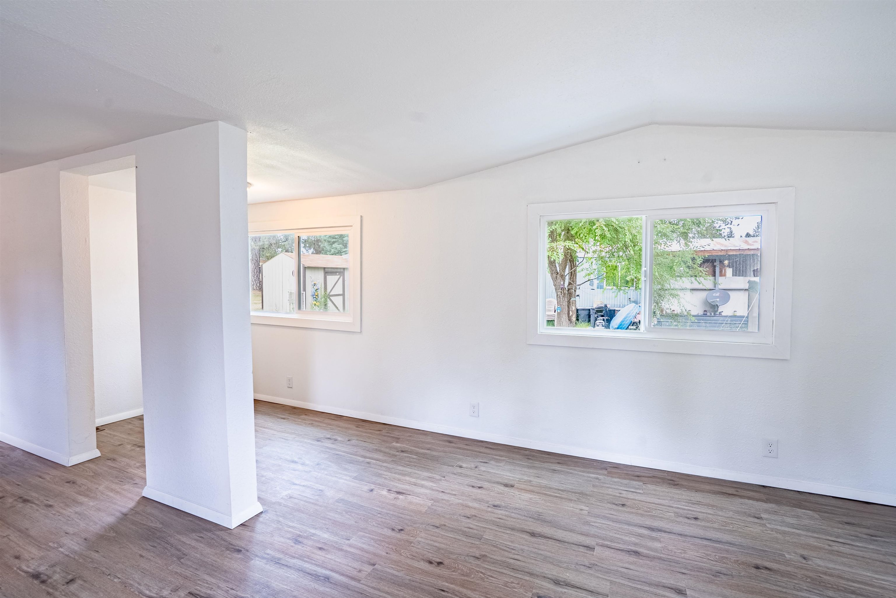 34124 N Newport Hwy - Photo 4
