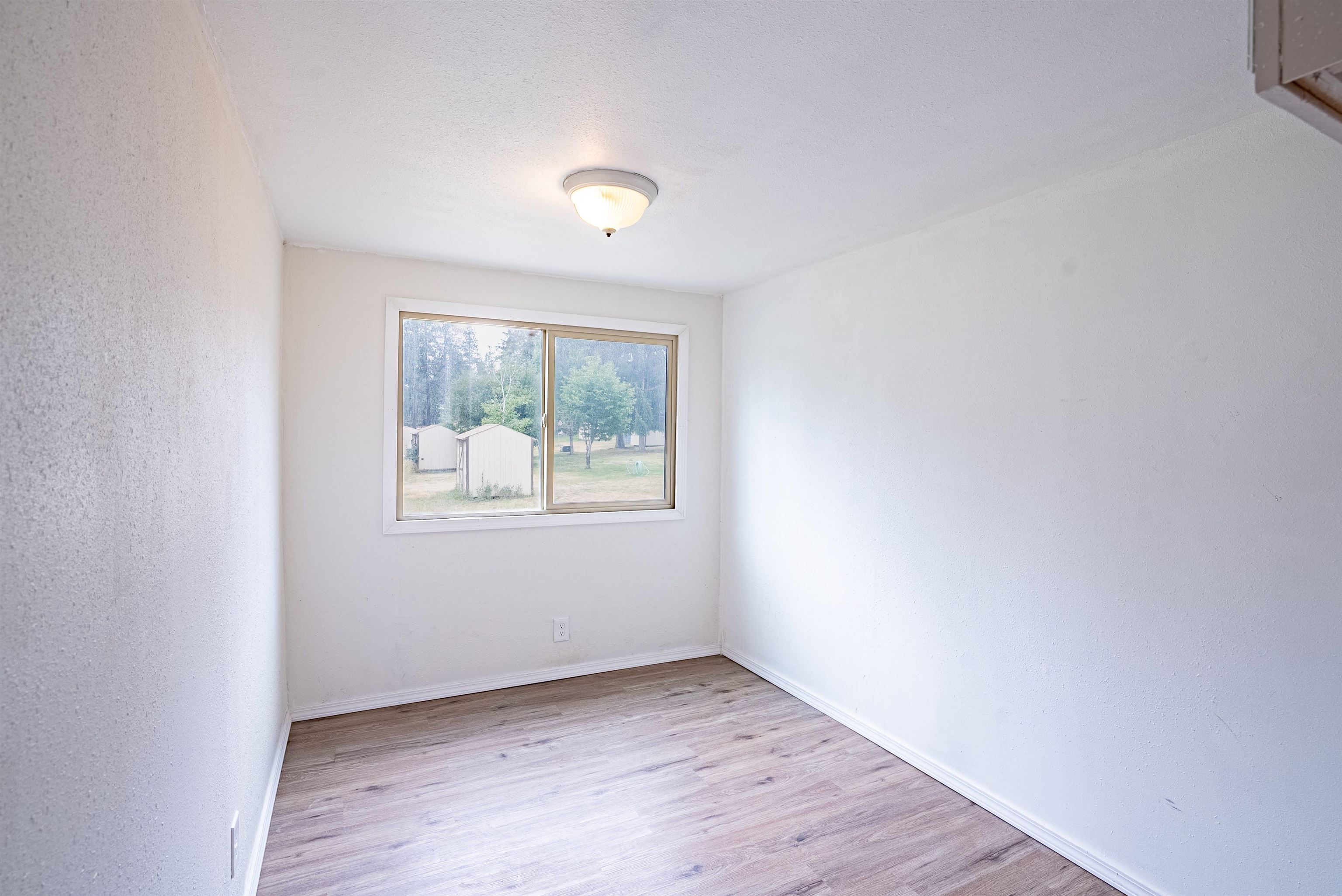 34124 N Newport Hwy - Photo 8