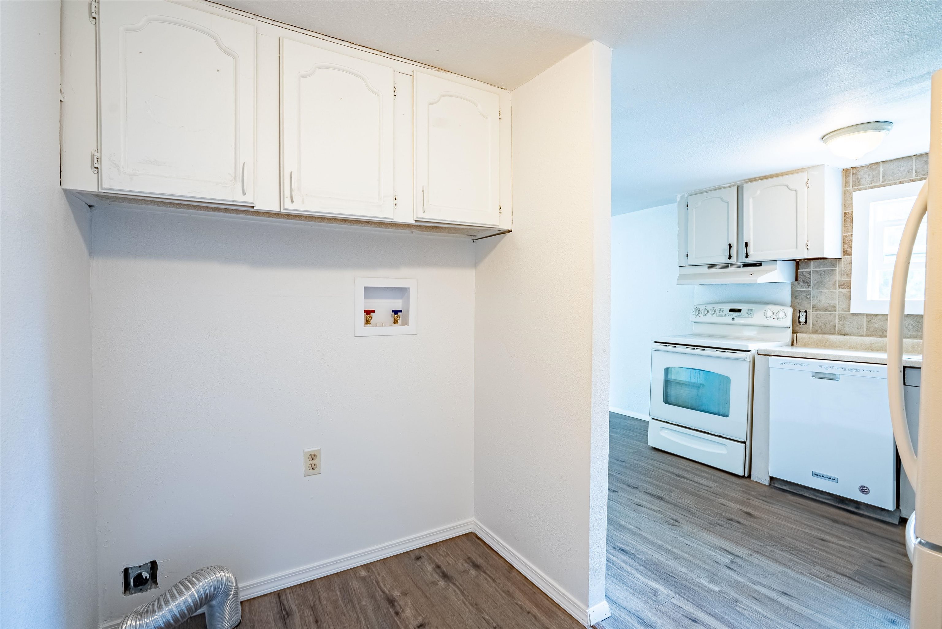 34124 N Newport Hwy - Photo 7