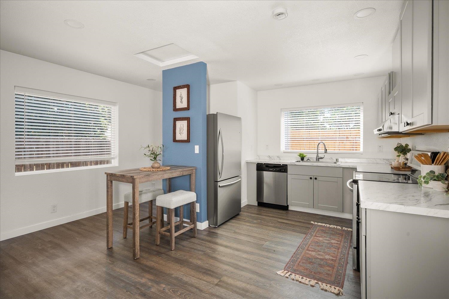 2203 E Glass Ave - Photo 13