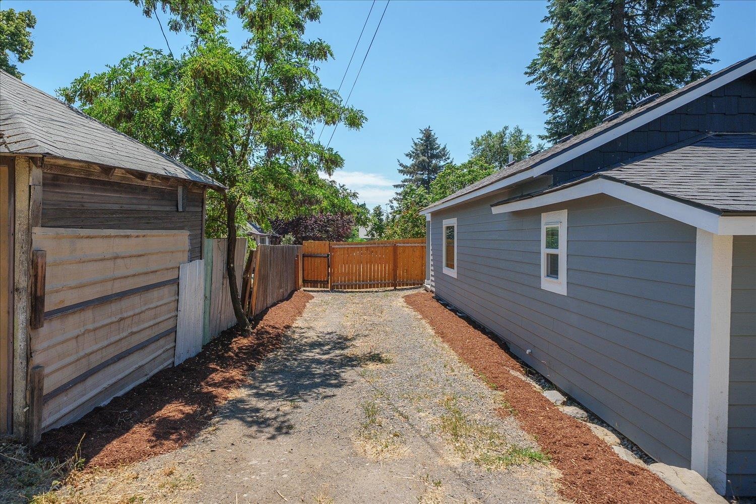 2203 E Glass Ave - Photo 31