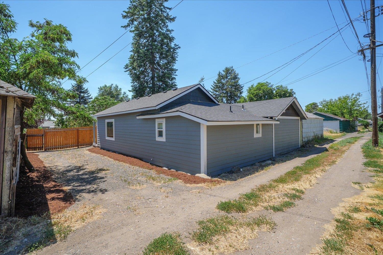 2203 E Glass Ave - Photo 34
