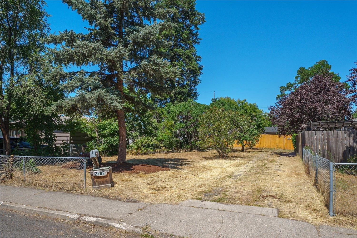2203 E Glass Ave - Photo 35