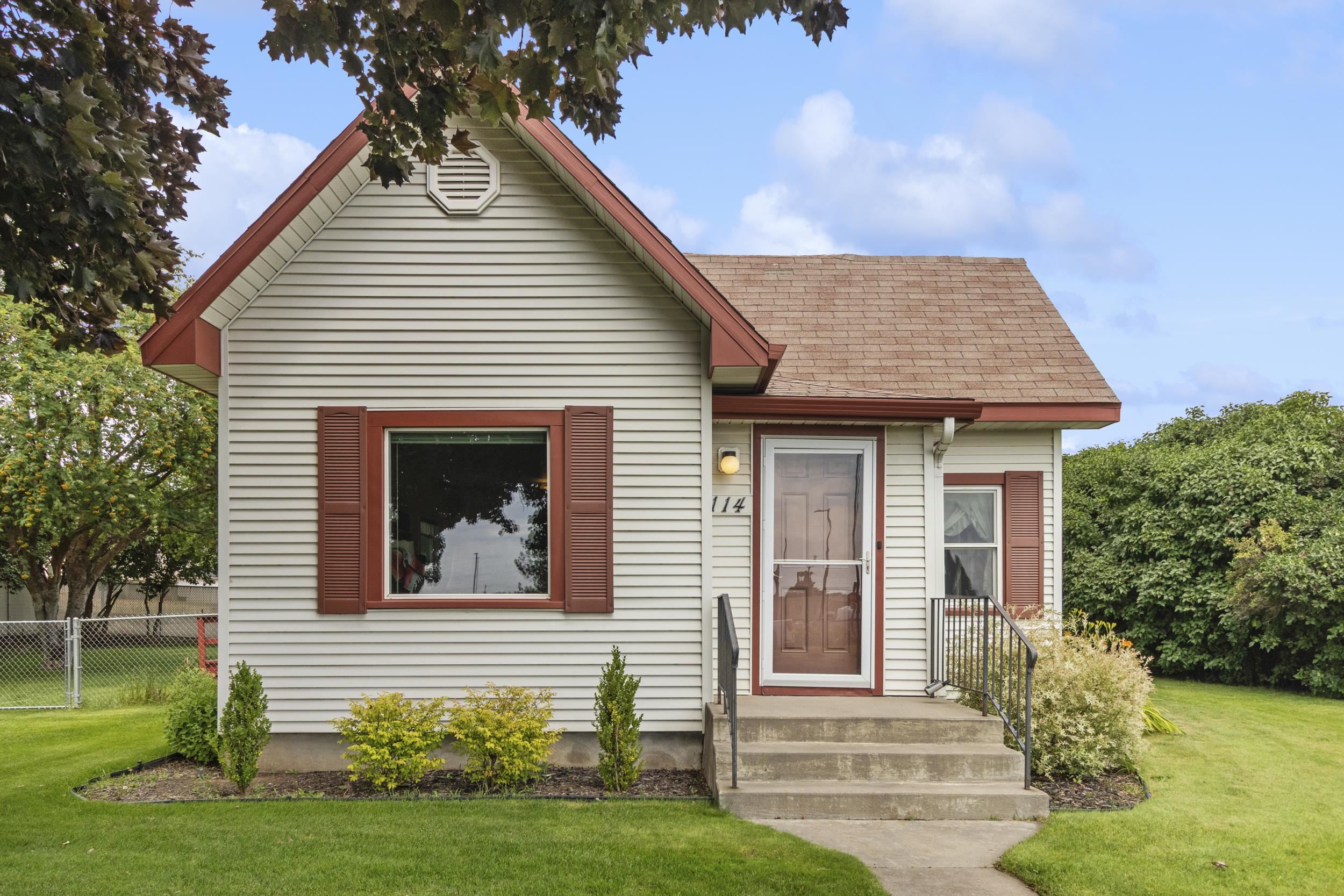 114 Logan St - Photo 4