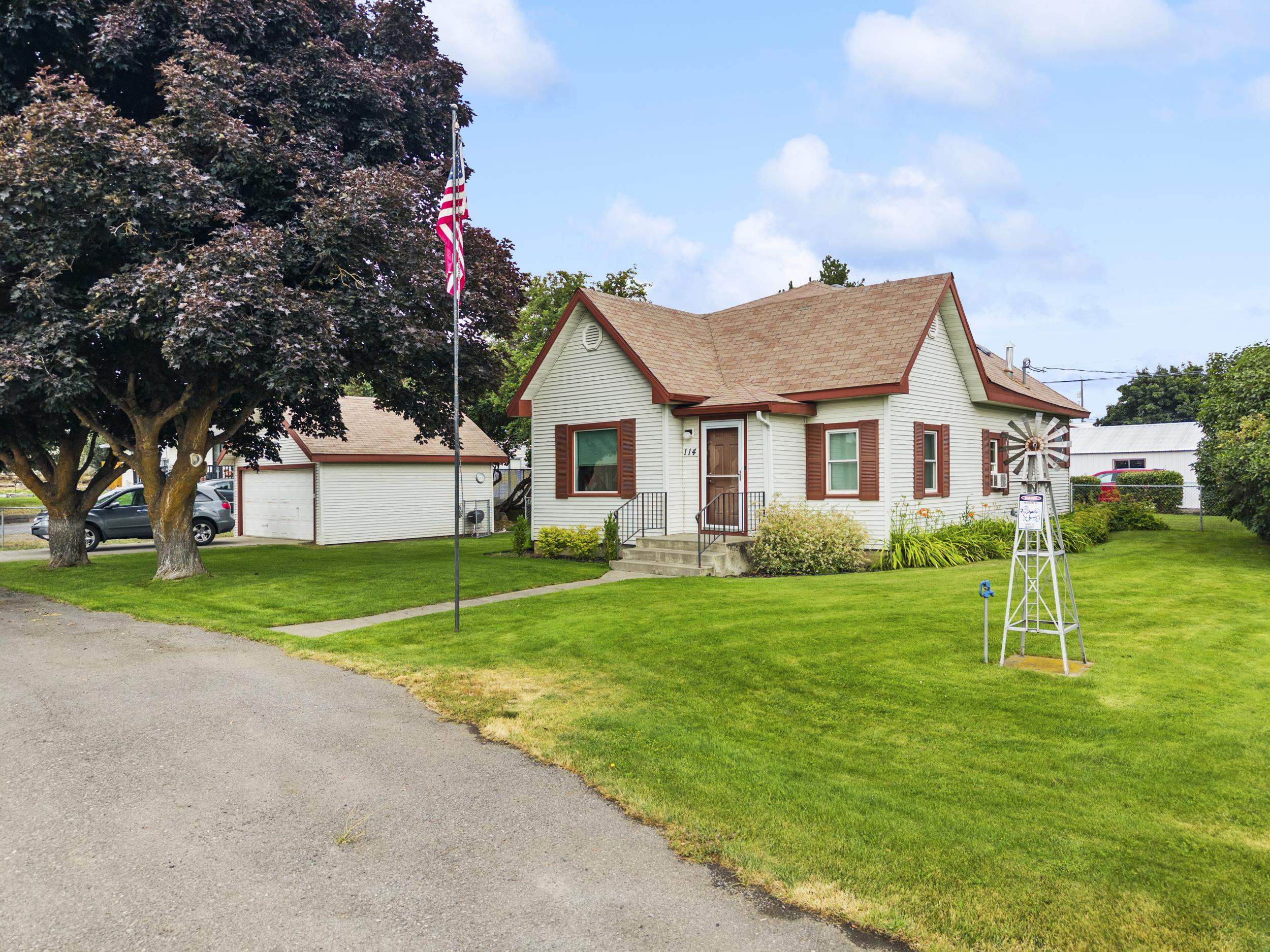 114 Logan St - Photo 9