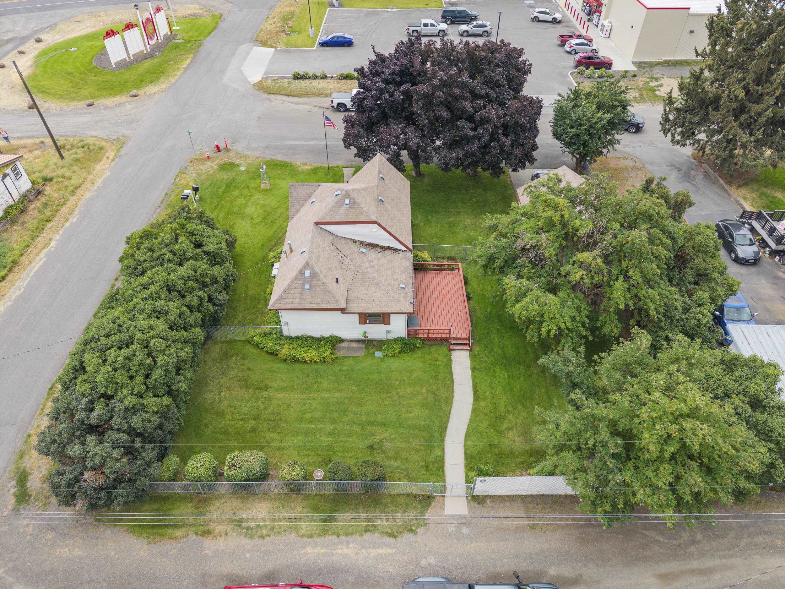 114 Logan St - Photo 15