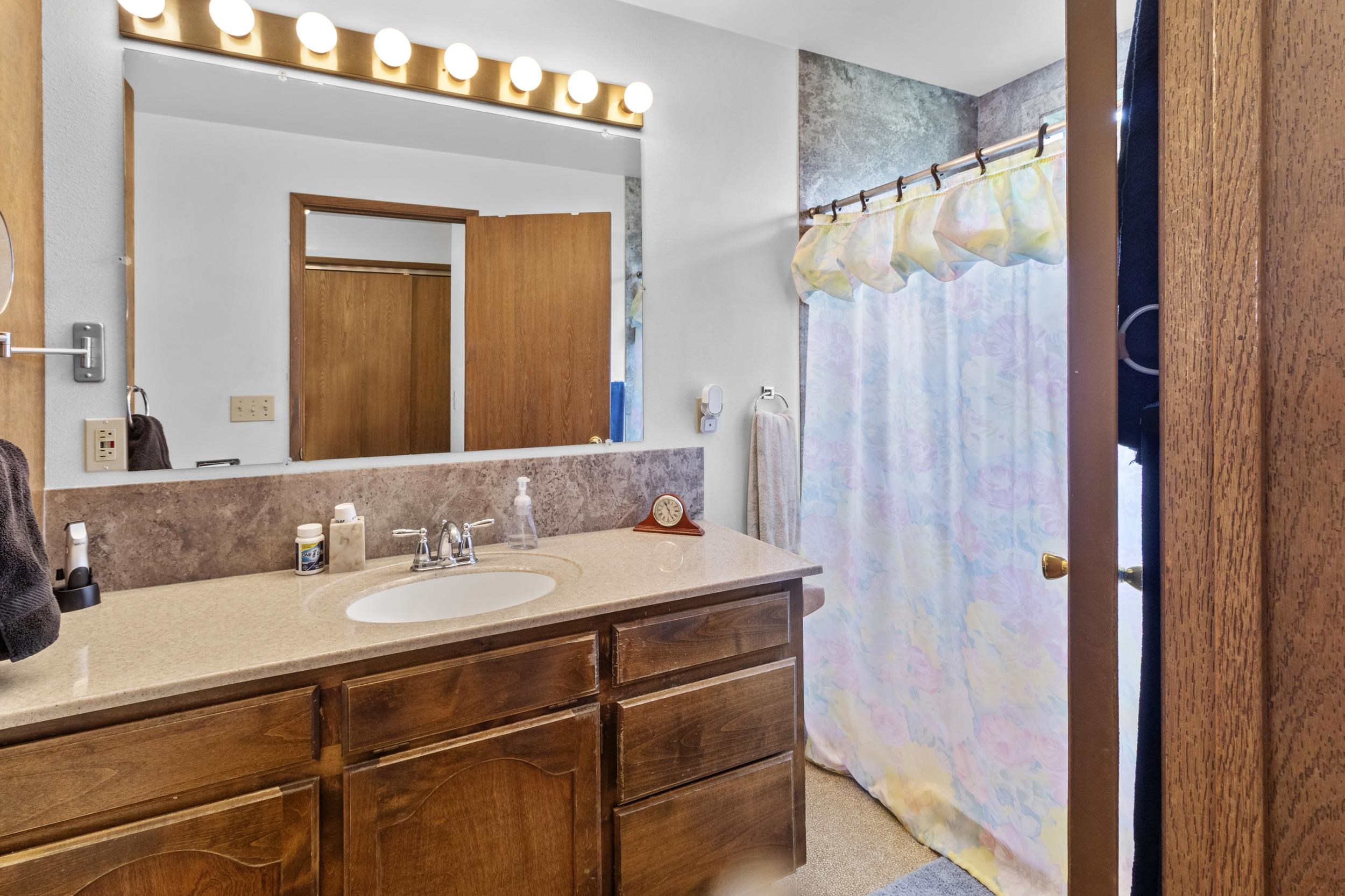 114 Logan St - Photo 36