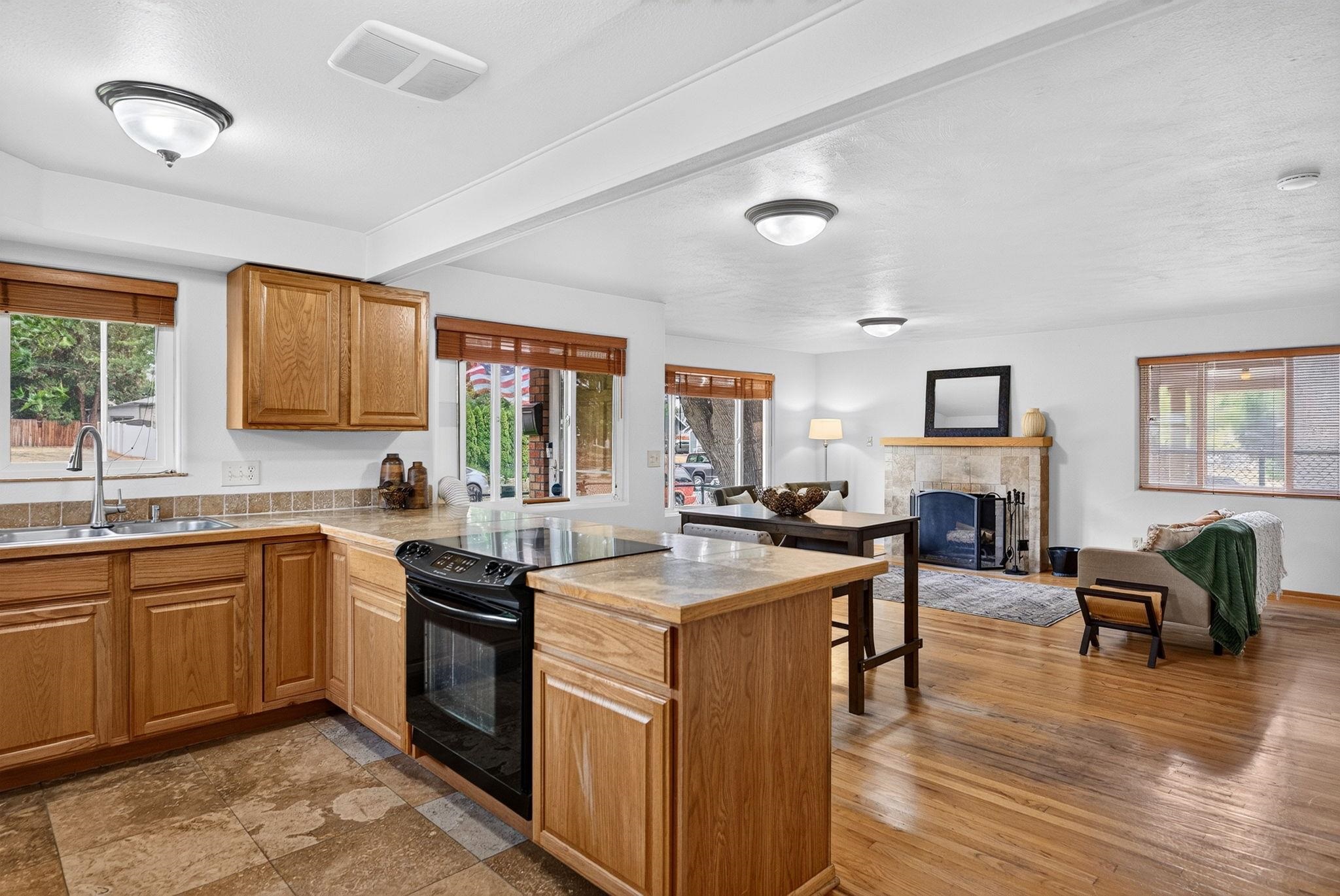 2309 N Wall St - Photo 9