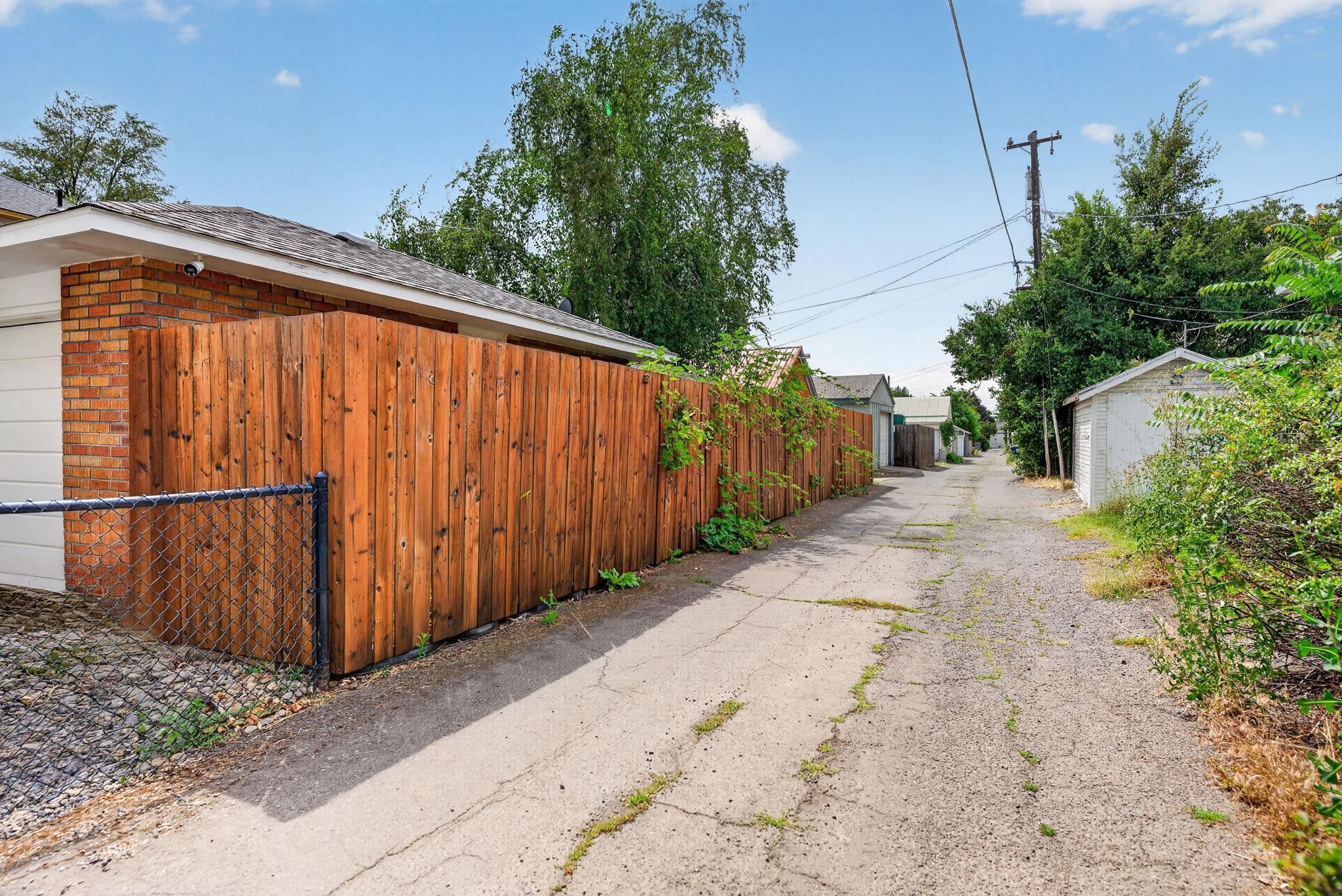 2309 N Wall St - Photo 27