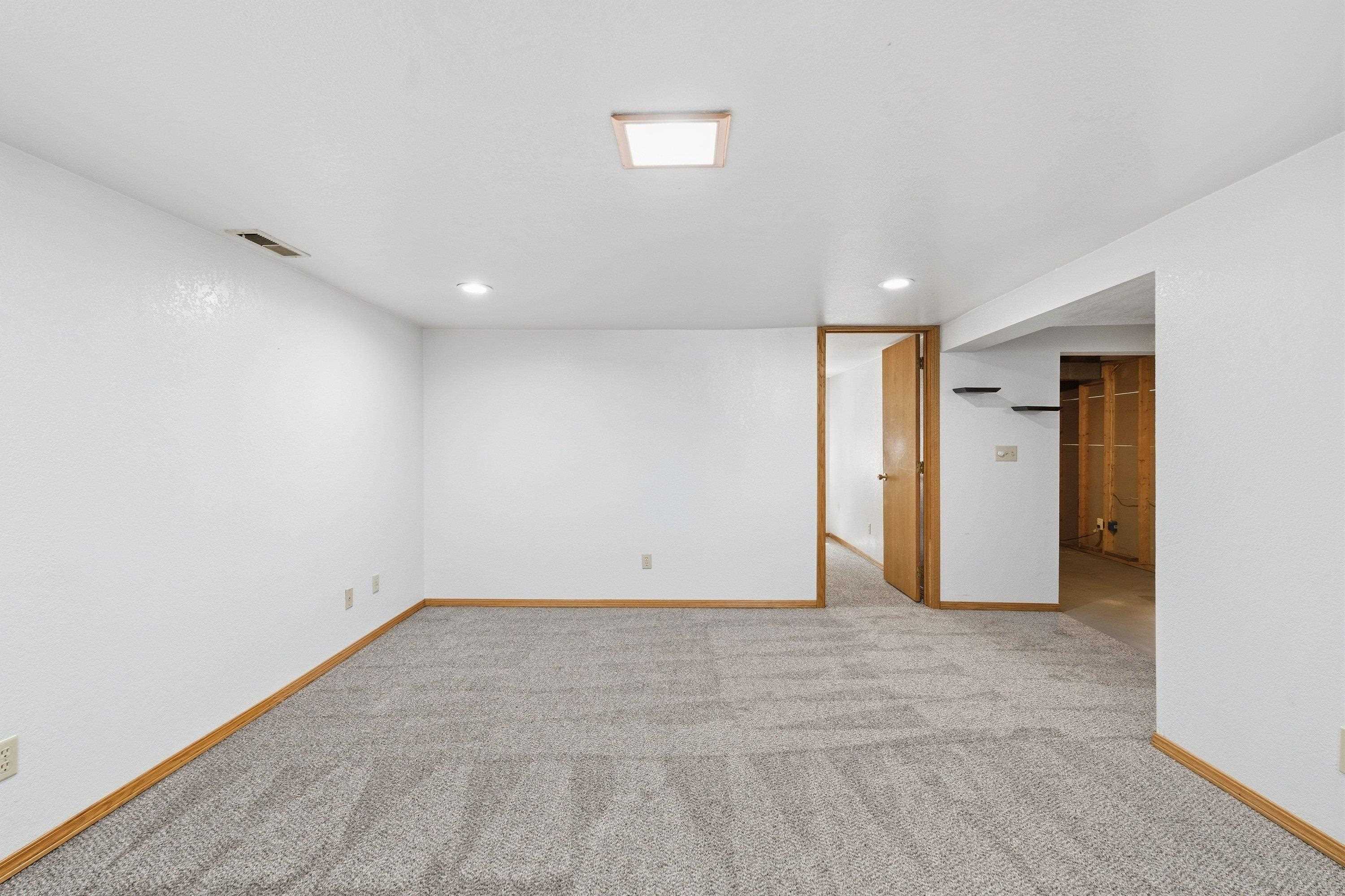3302 W 8TH Ave - Photo 20