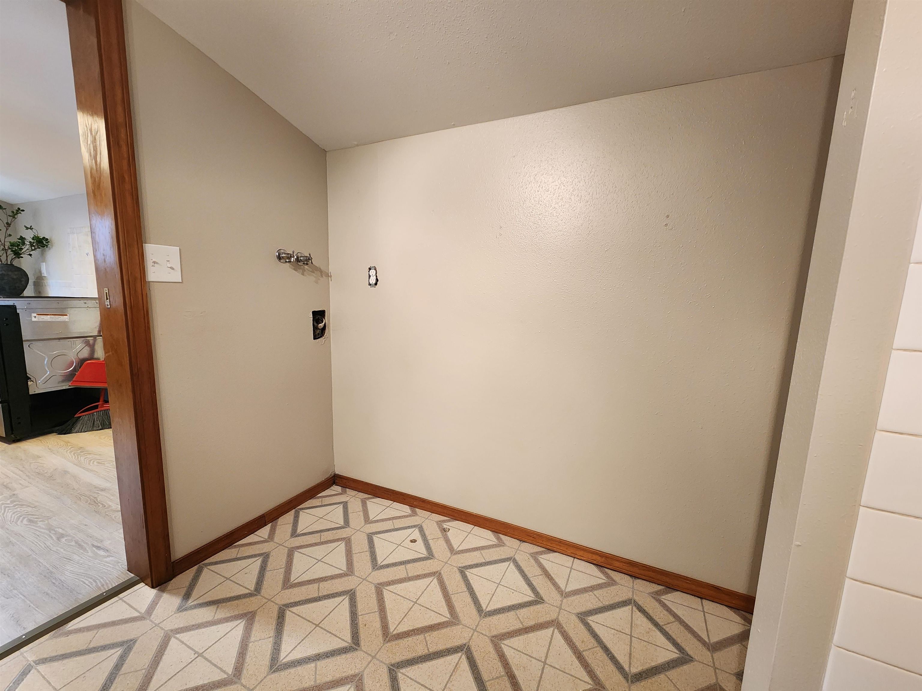 520 S Ferrall St - Photo 15