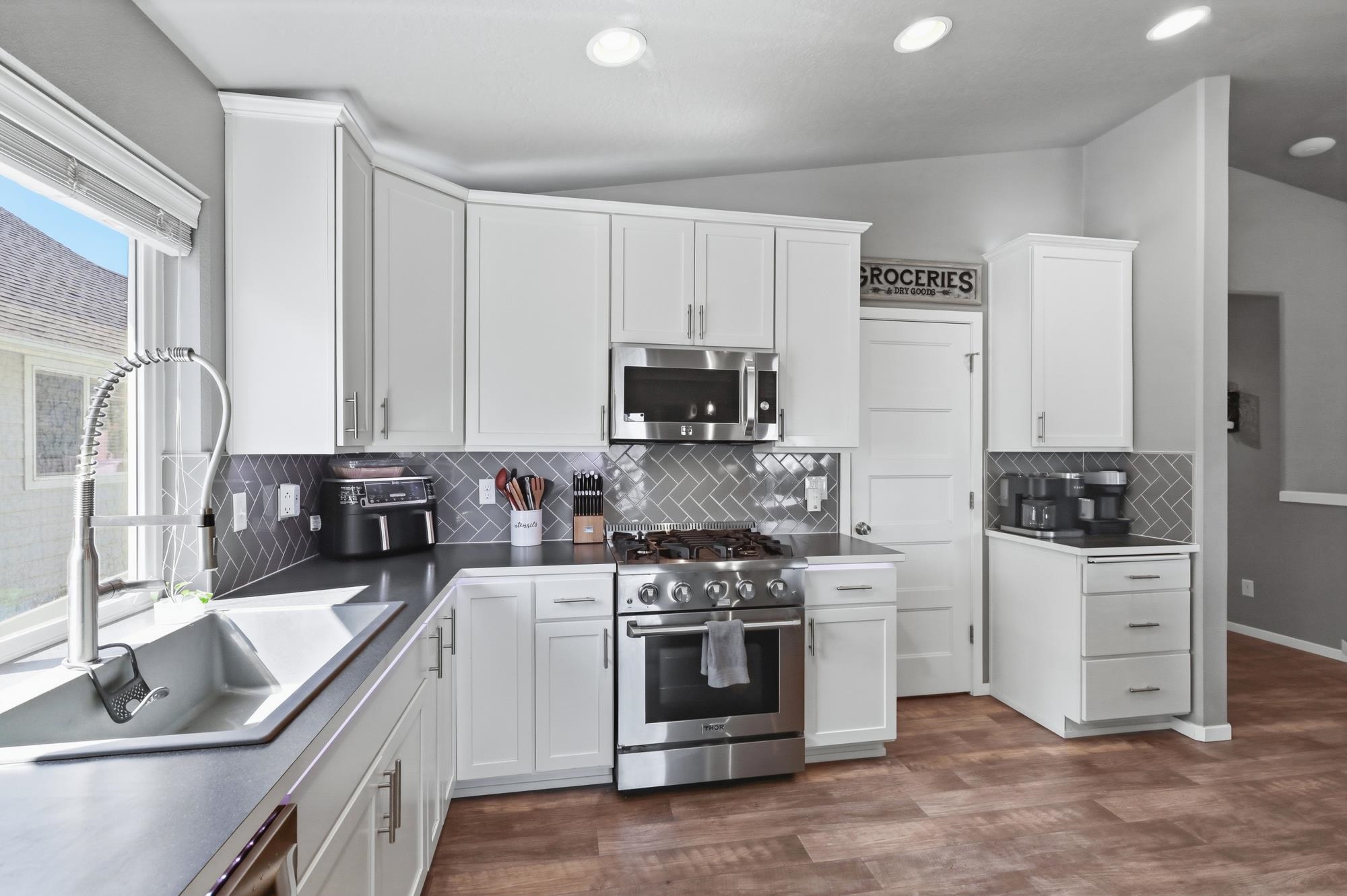 17217 E 17th Ave - Photo 7