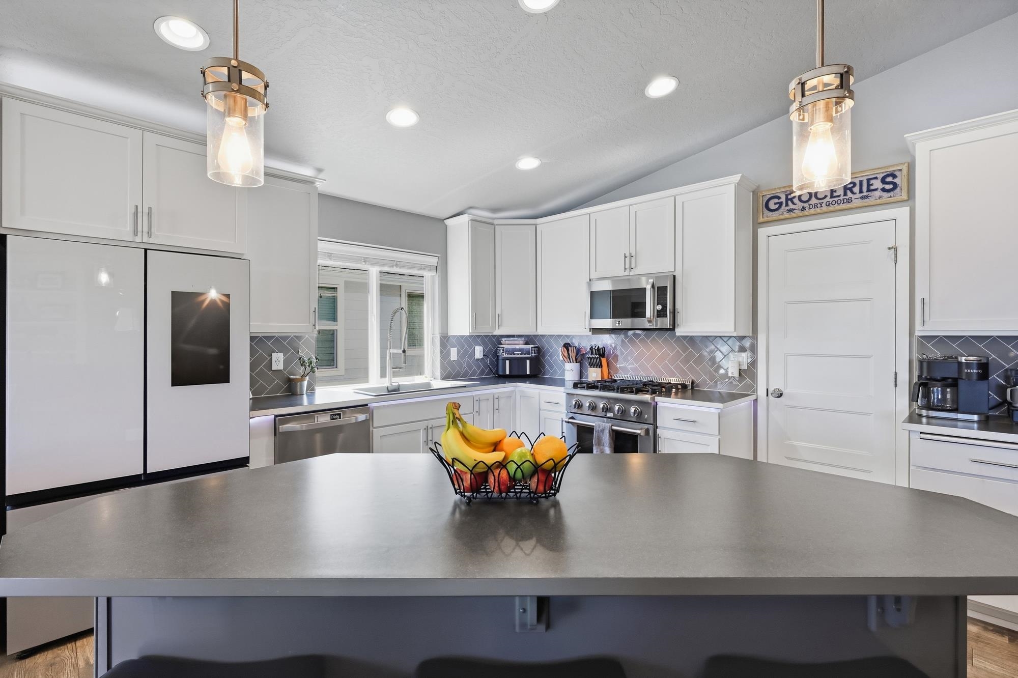 17217 E 17th Ave - Photo 9