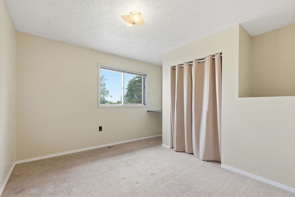 704 S Fairchild St - Photo 21