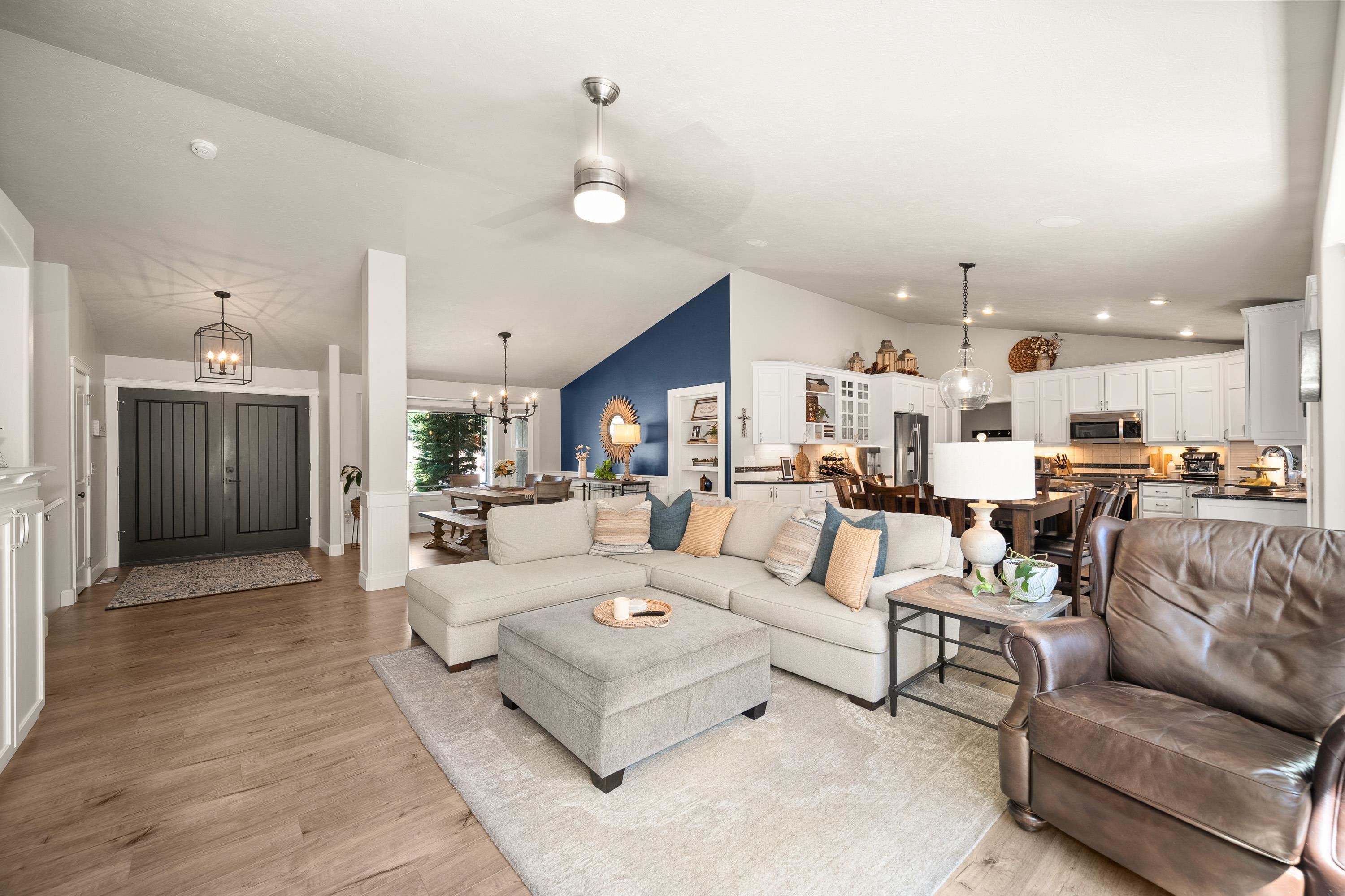 2405 W Stratton Ave - Photo 7