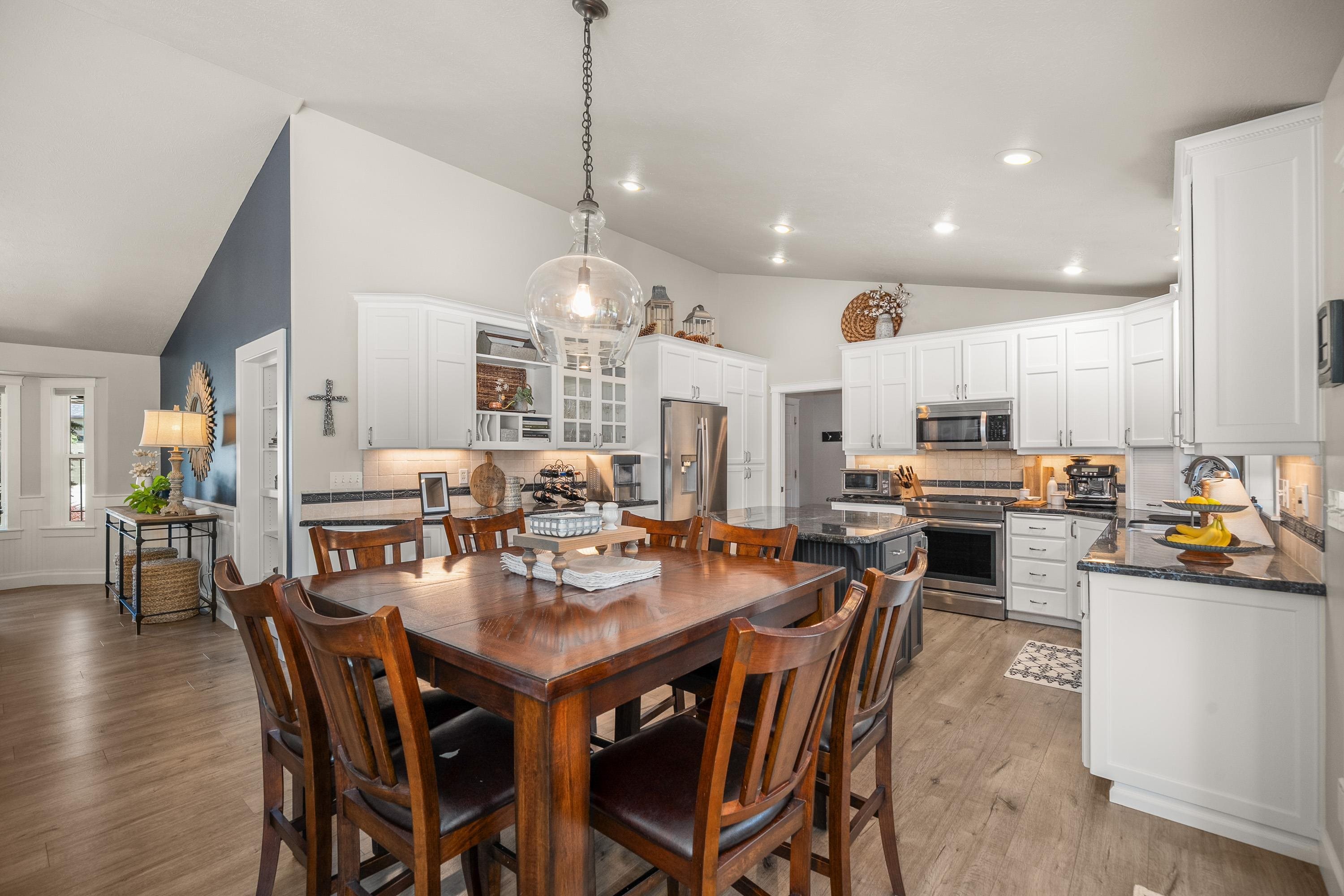 2405 W Stratton Ave - Photo 11
