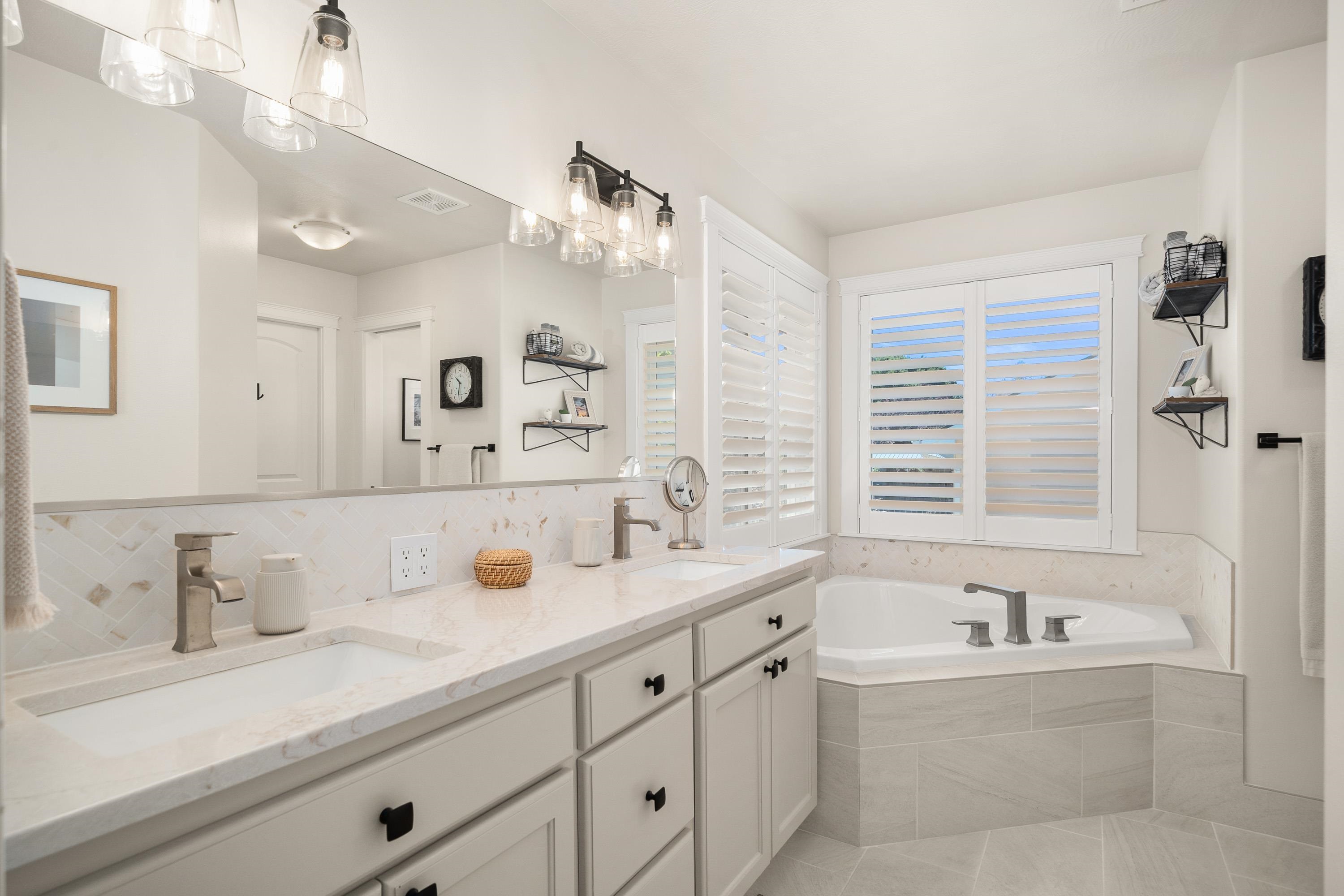 2405 W Stratton Ave - Photo 17