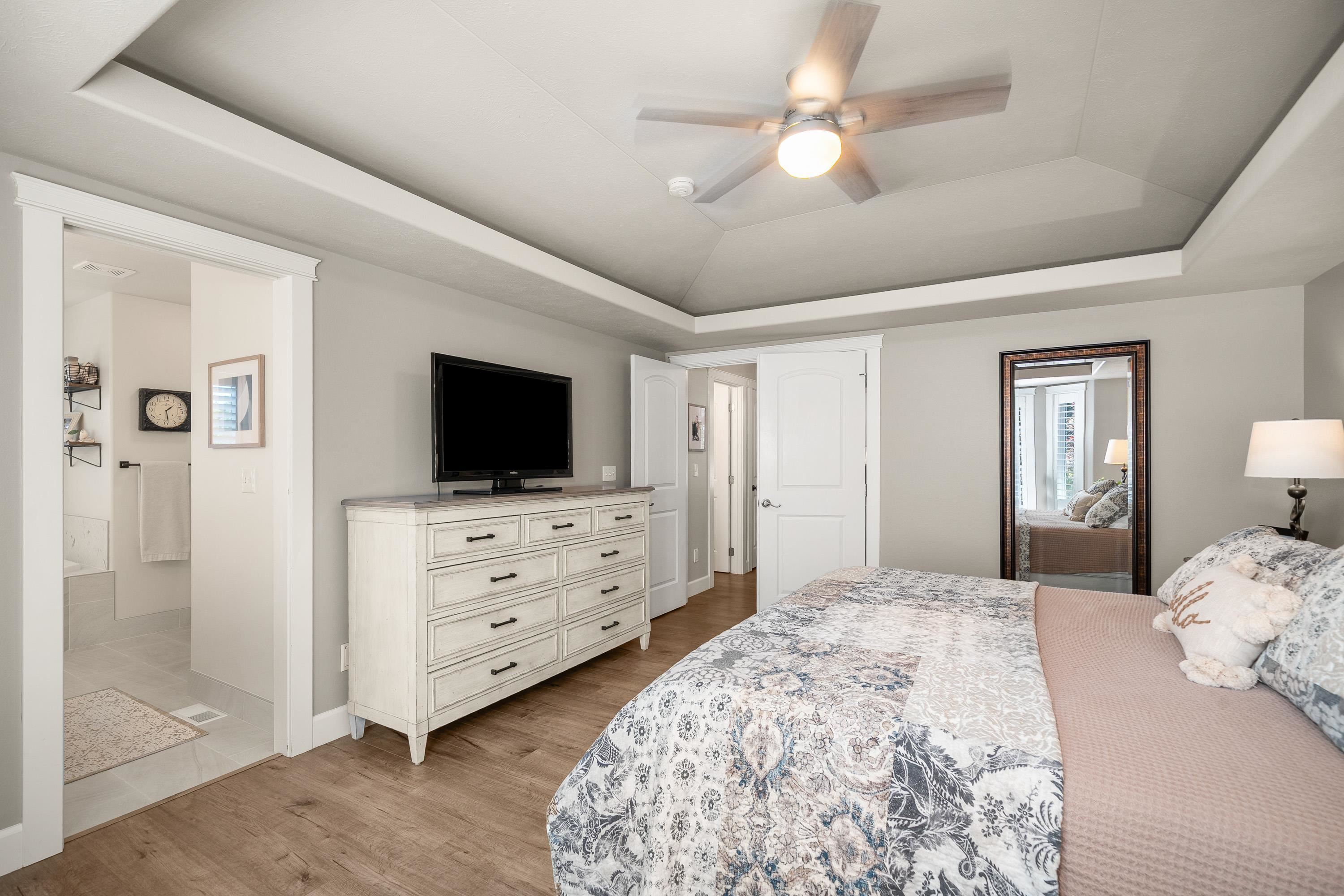 2405 W Stratton Ave - Photo 16