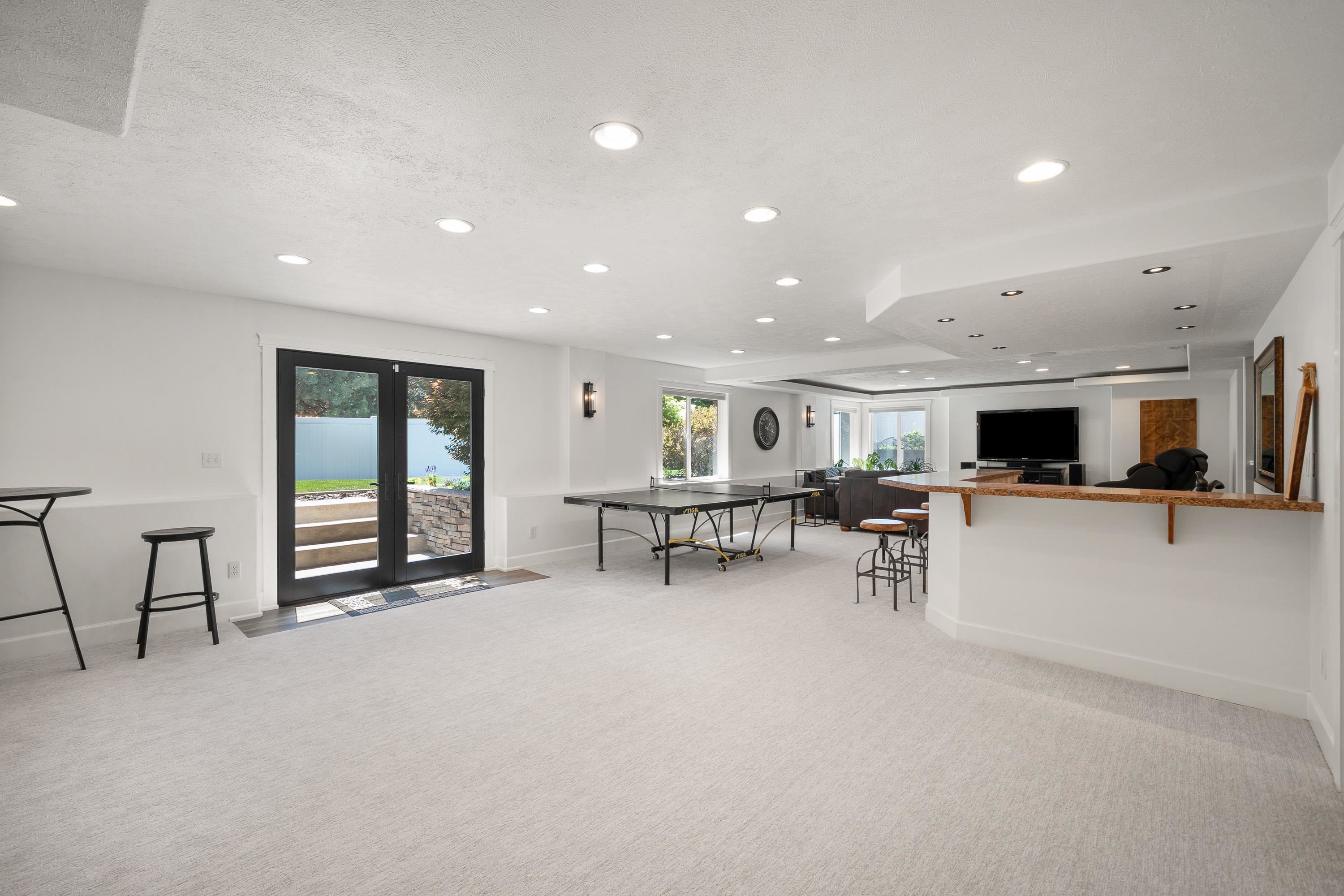 2405 W Stratton Ave - Photo 22