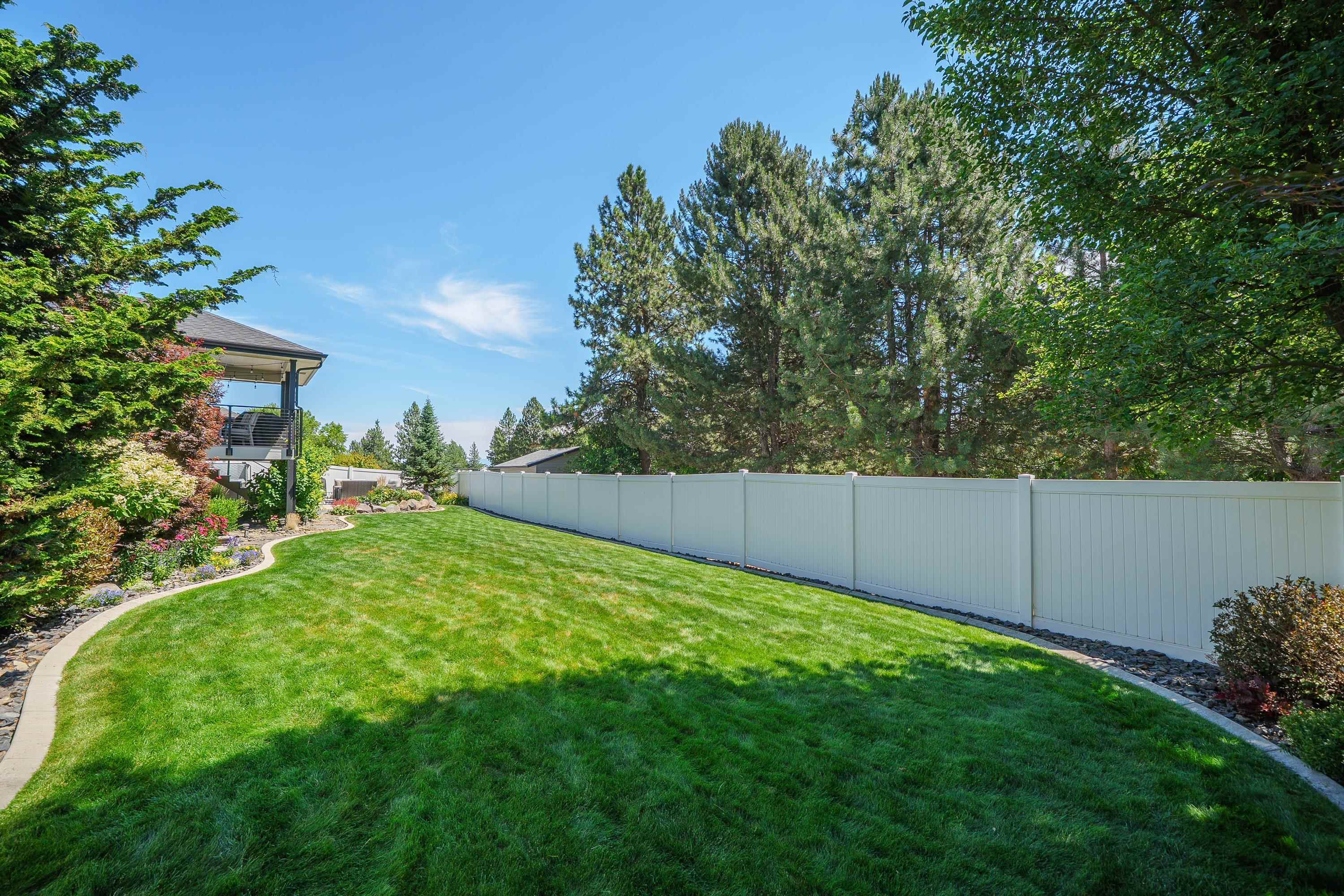 2405 W Stratton Ave - Photo 36