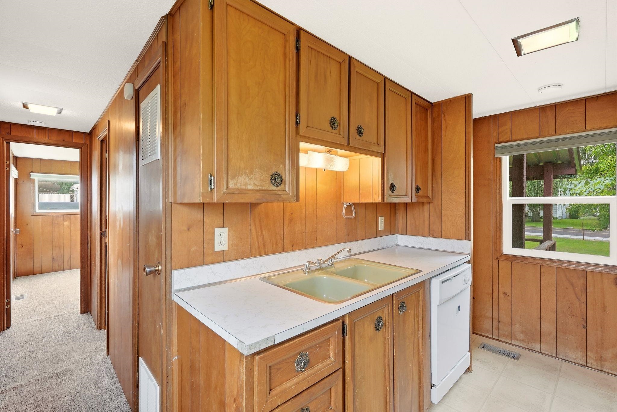 1415 S Bowdish Rd - Photo 11