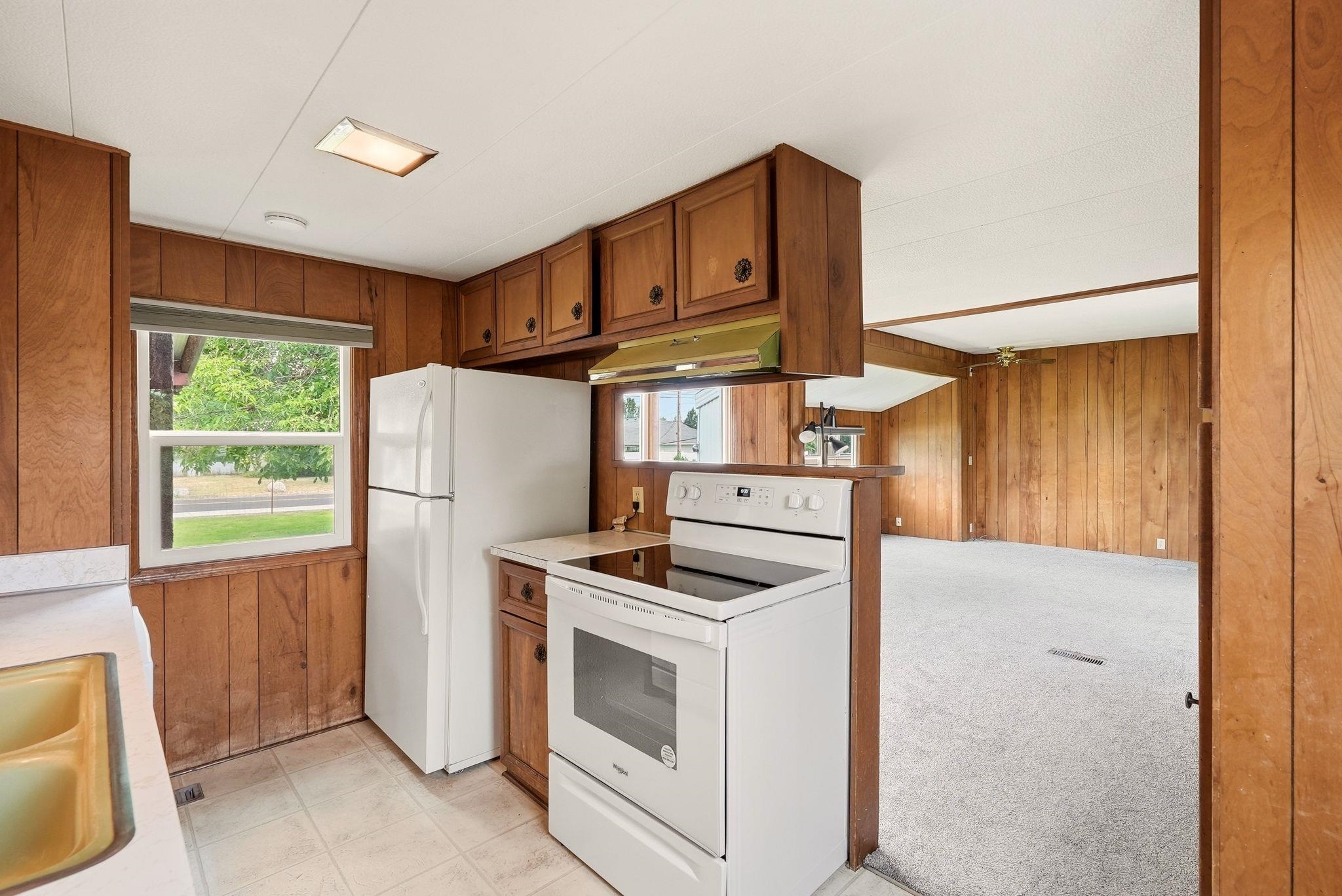1415 S Bowdish Rd - Photo 12