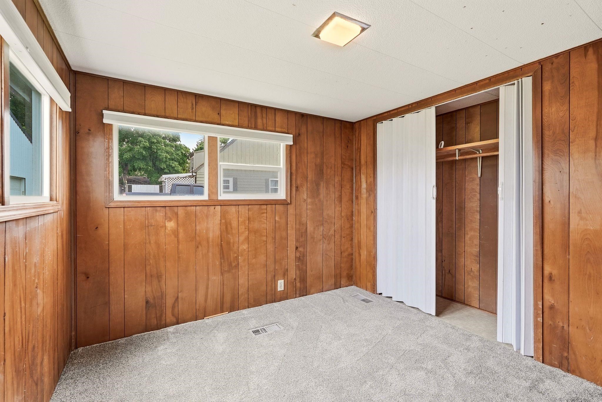 1415 S Bowdish Rd - Photo 13