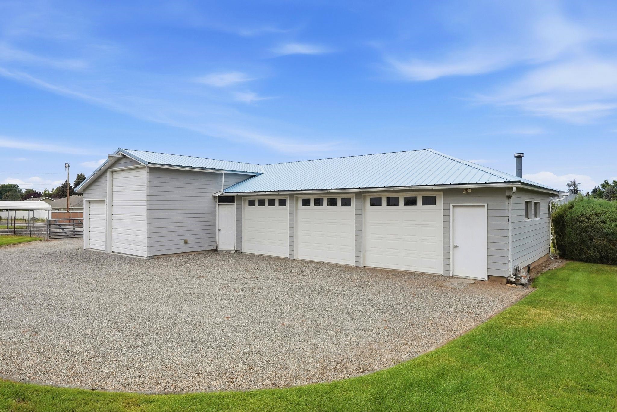 1415 S Bowdish Rd - Photo 29