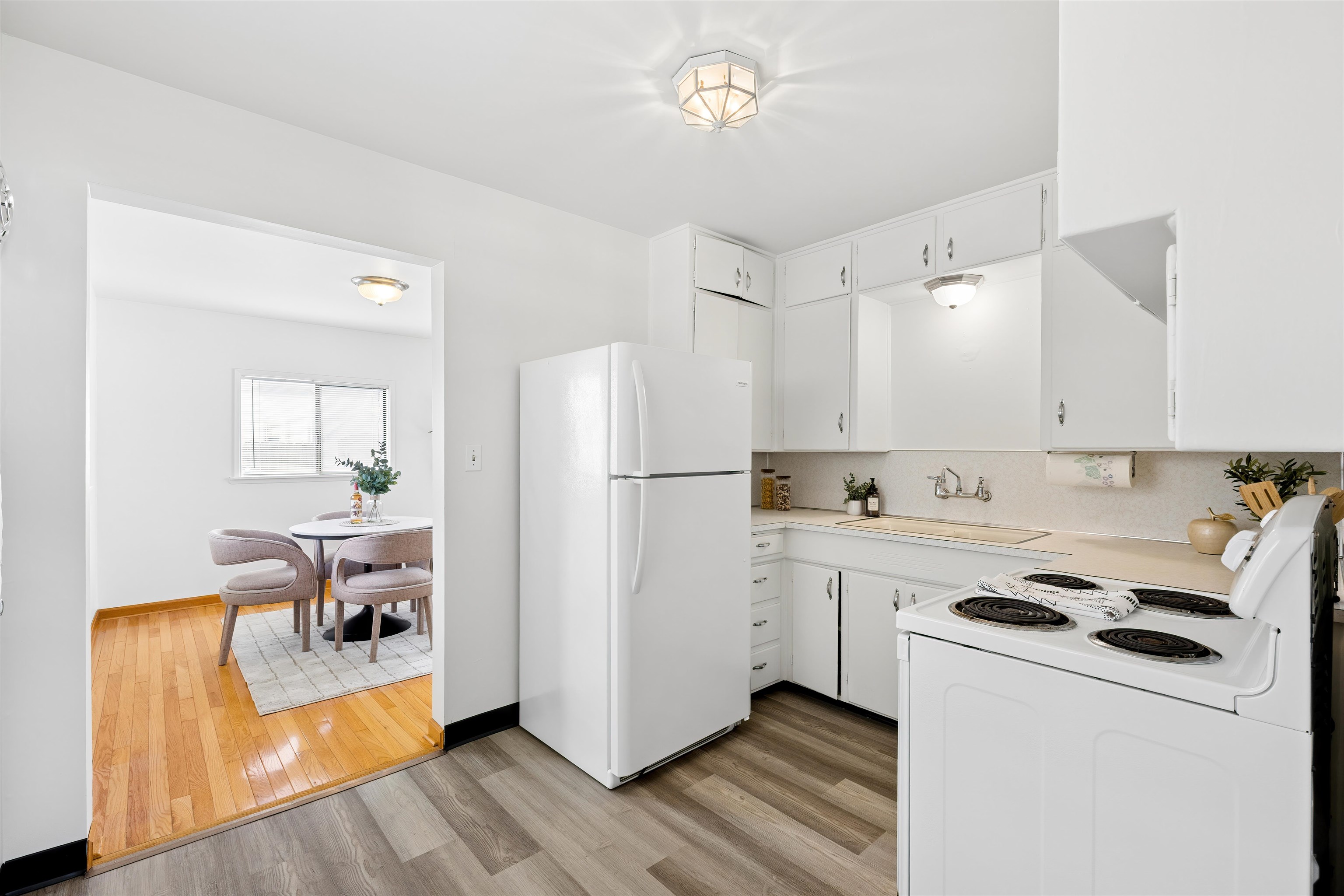544 E Nebraska Ave - Photo 7
