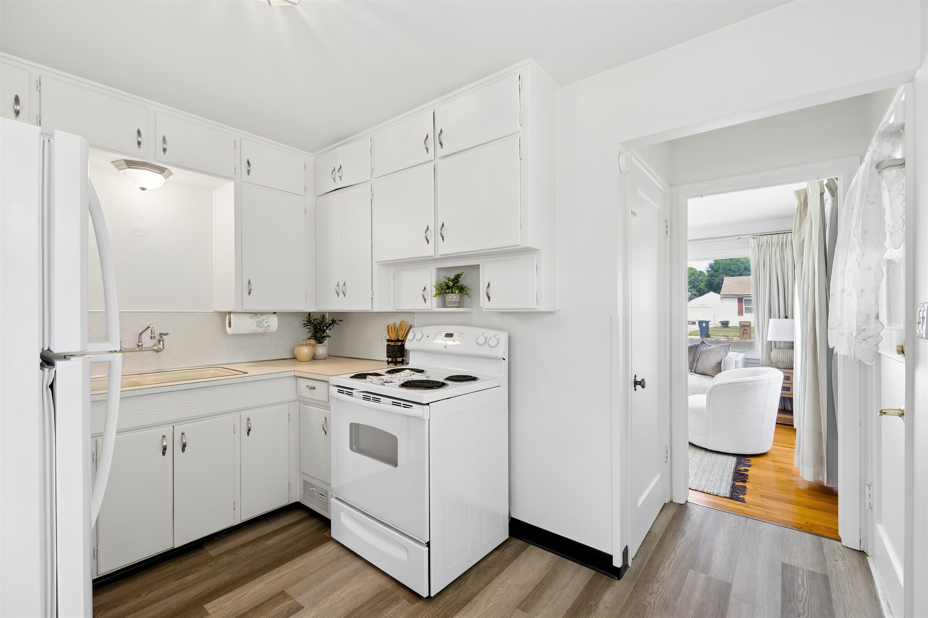 544 E Nebraska Ave - Photo 9