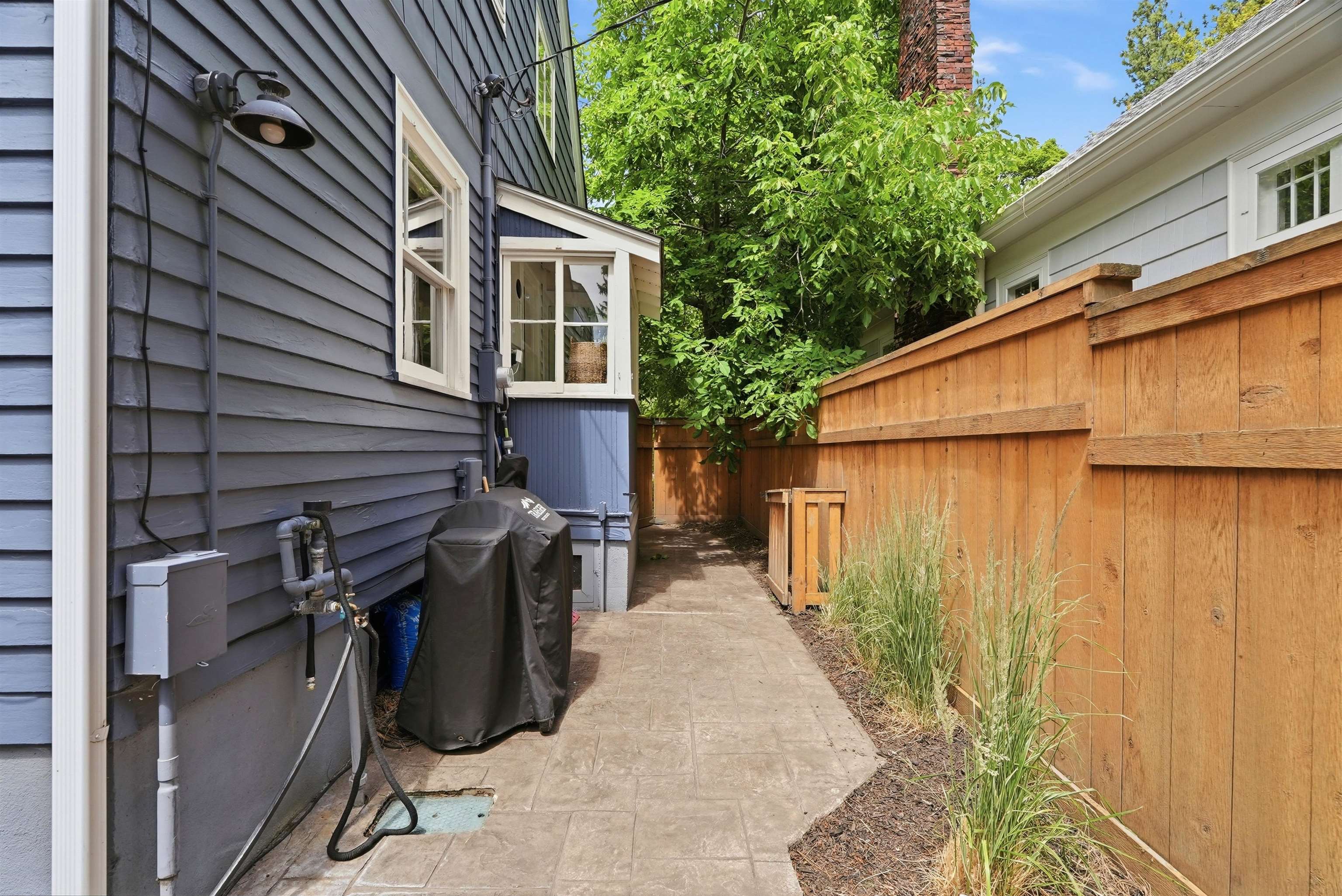 629 W 17TH Ave - Photo 36