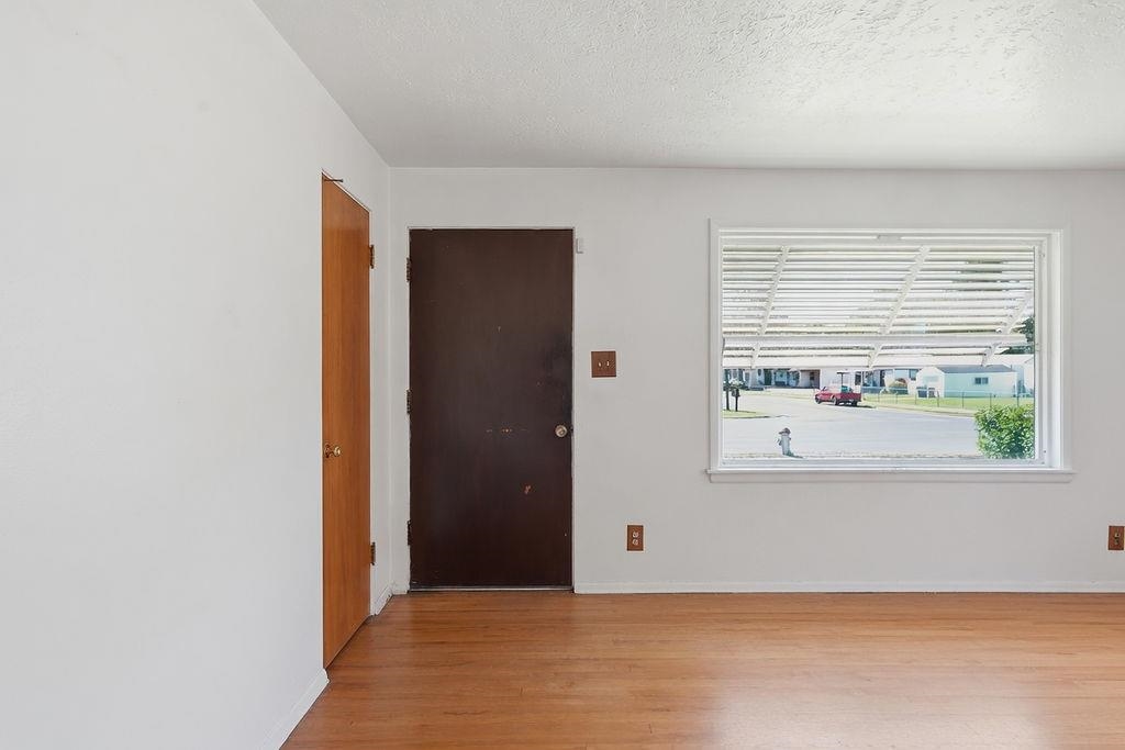 6128 N Belt Ave - Photo 9