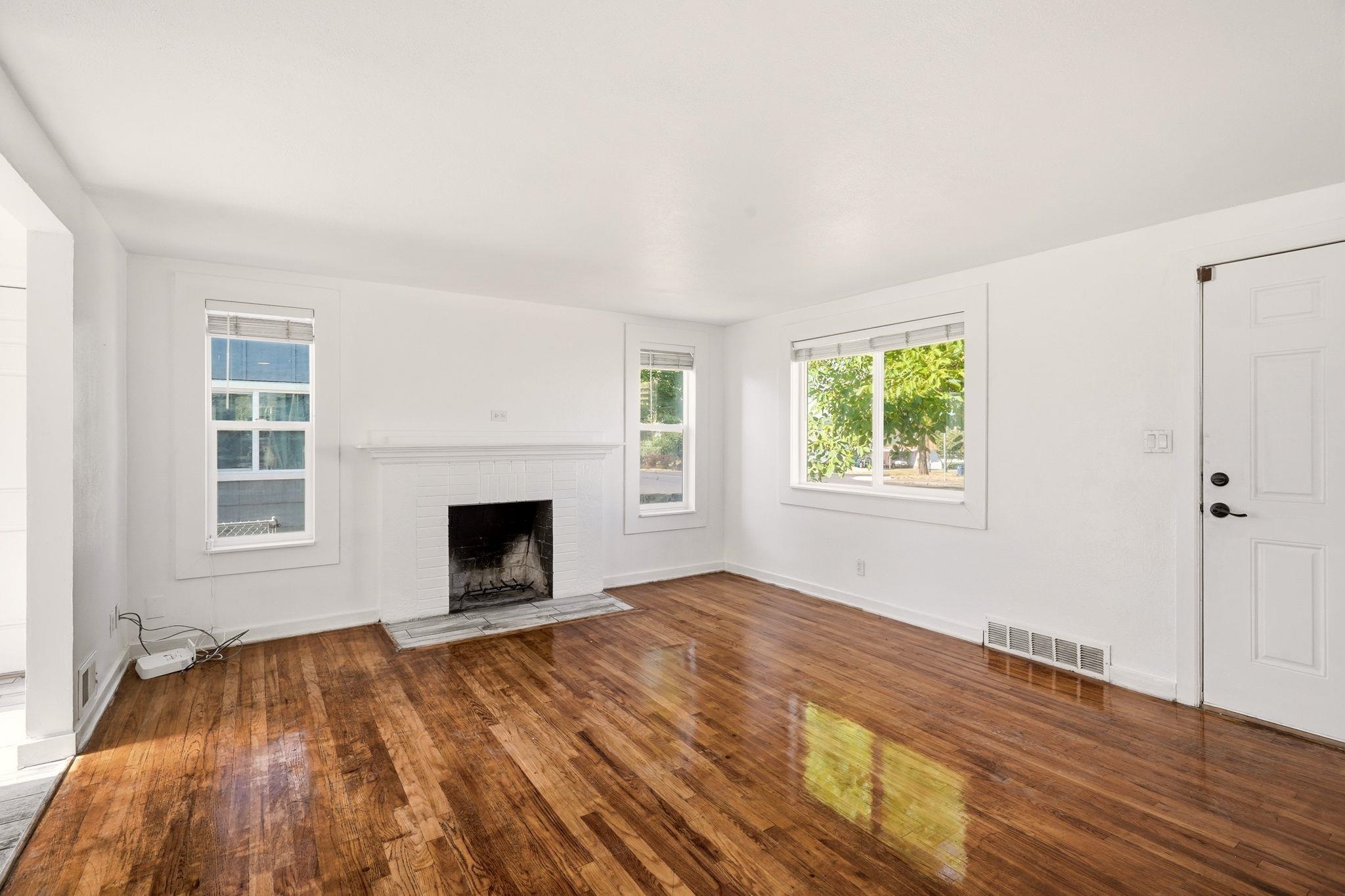 4518 N Assembly St - Photo 2