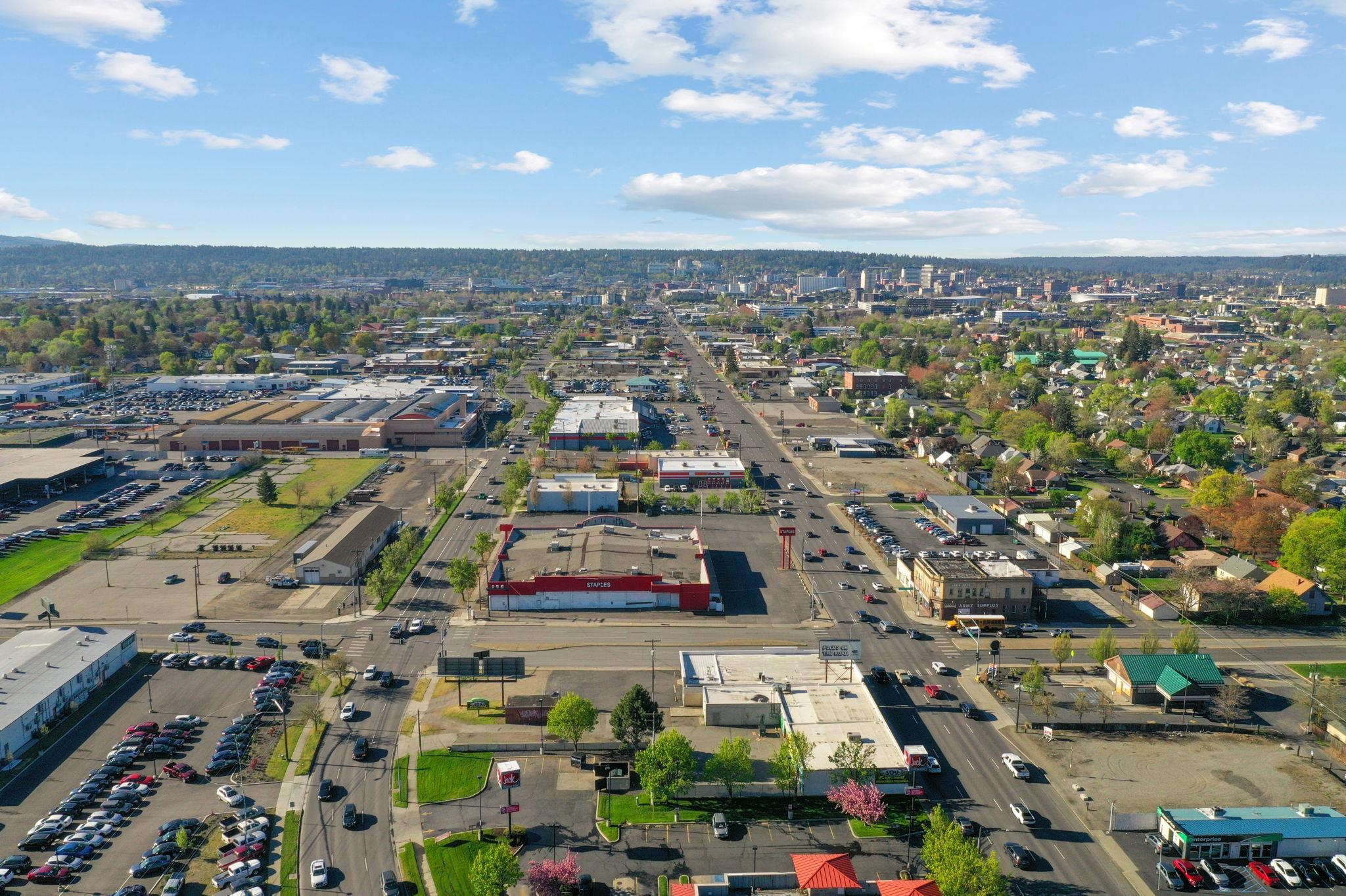 2716 N Division St - Photo 9