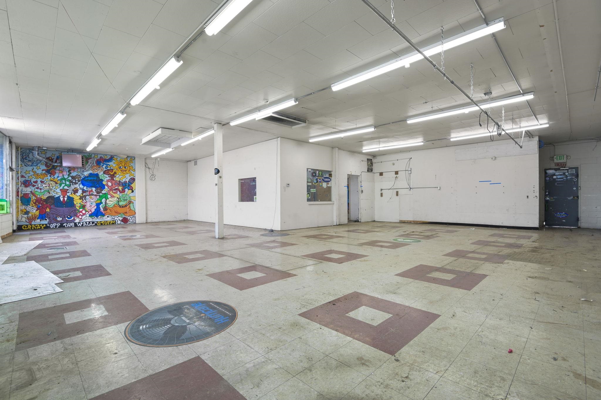 2716 N Division St - Photo 15