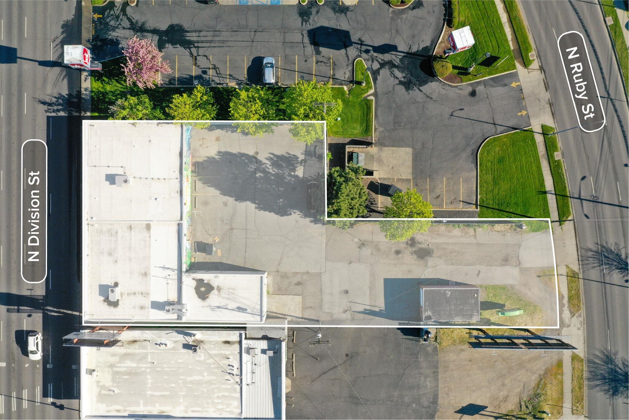 2716 N Division St - Photo 35