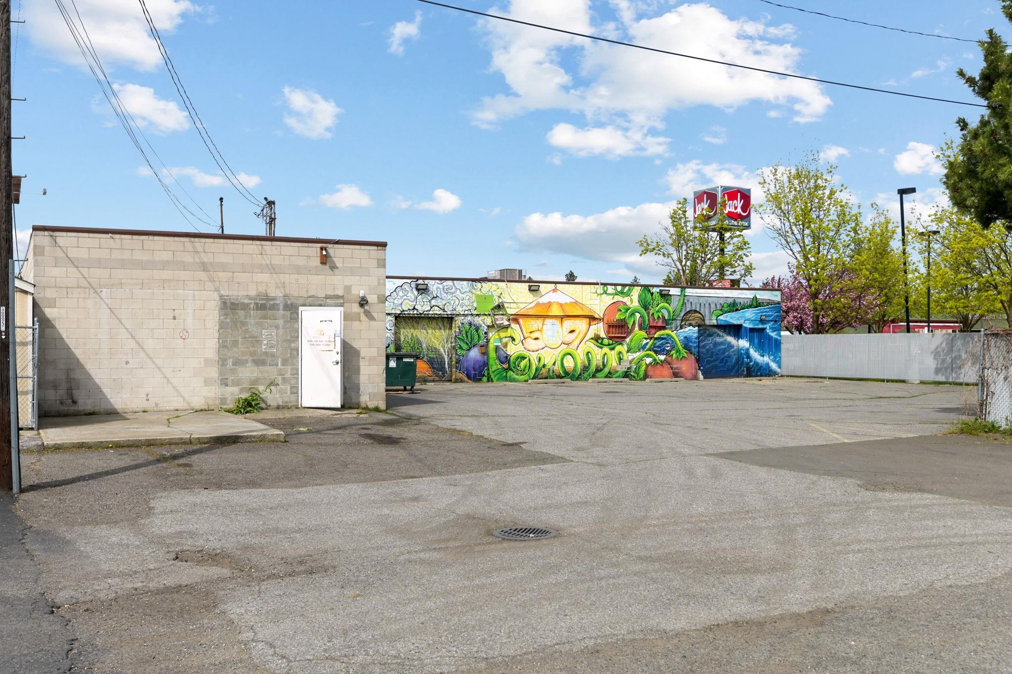 2716 N Division St - Photo 37