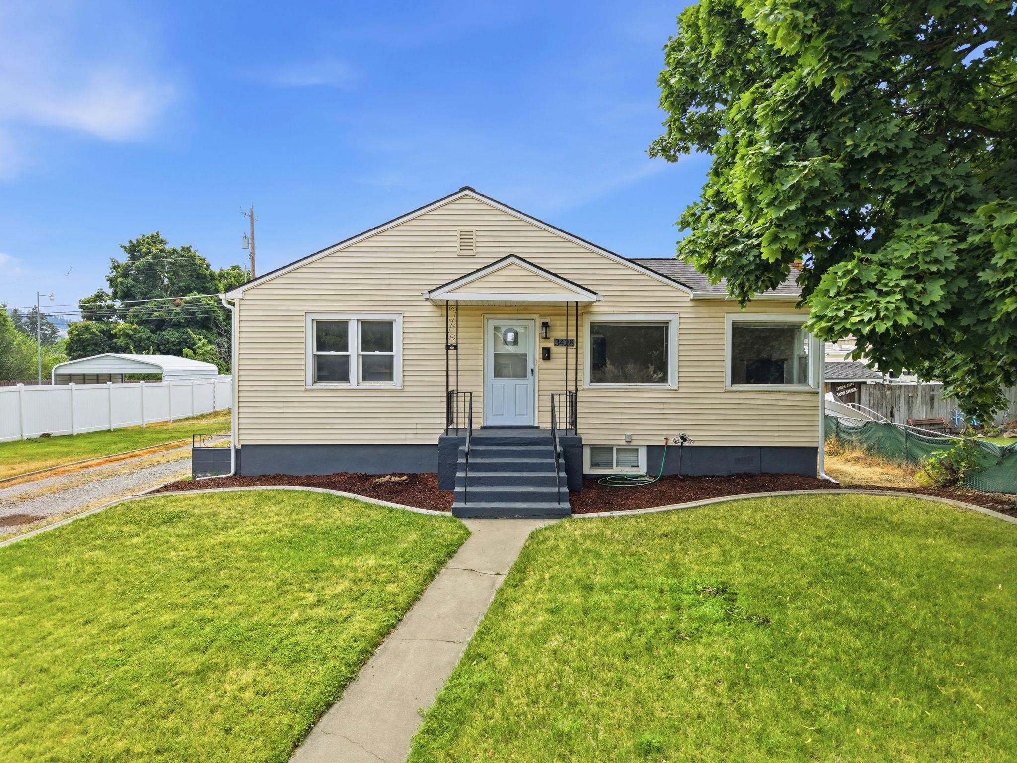 3428 E 29th Ave - Photo 1