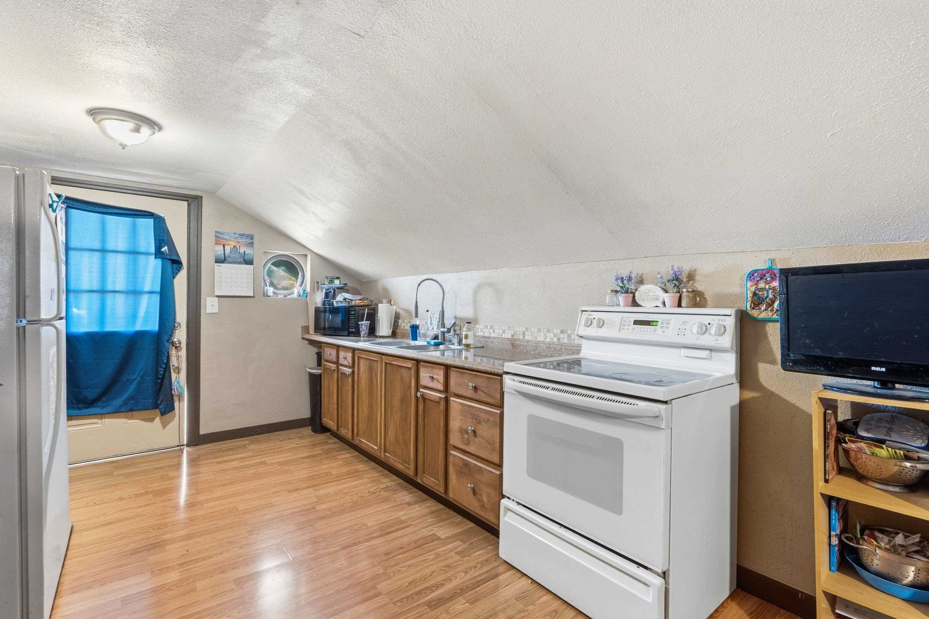 10003 E 9th Ave - Photo 42