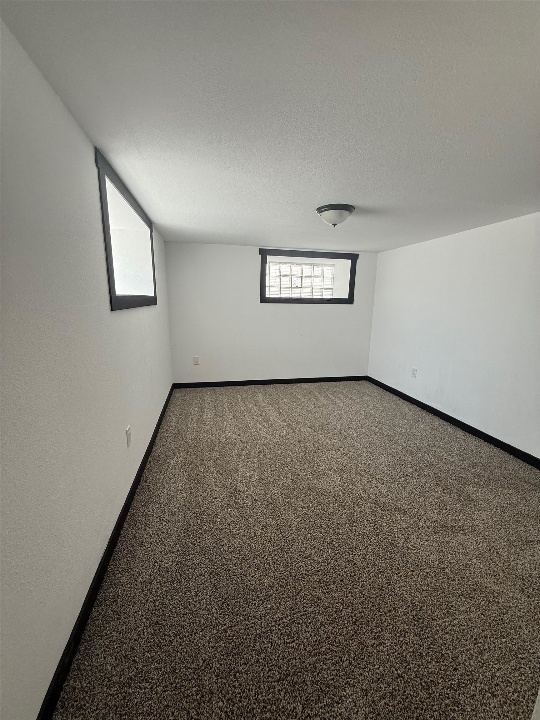 3415 S Grand Blvd - Photo 31