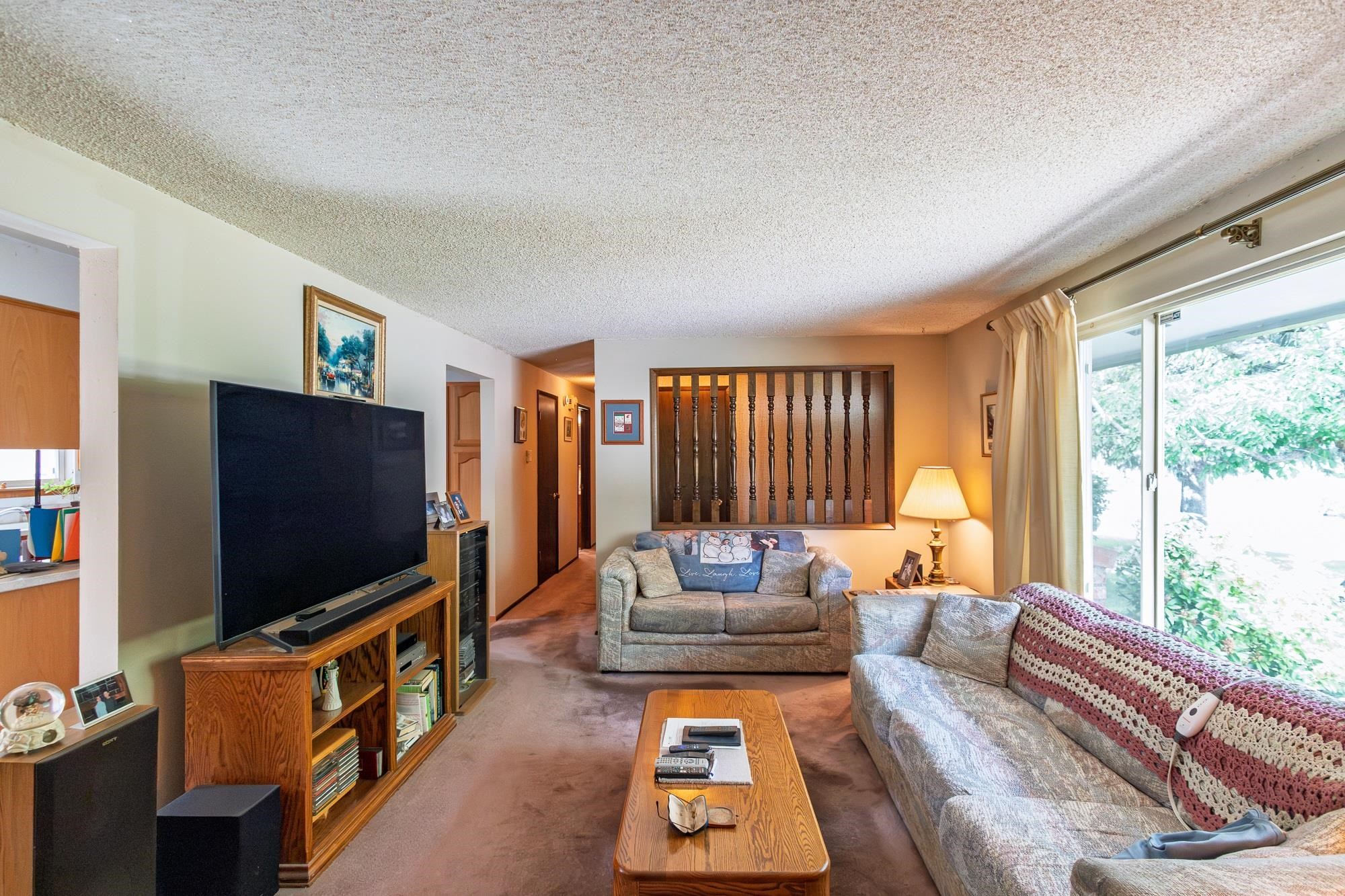 13104 E 28th Ave - Photo 3