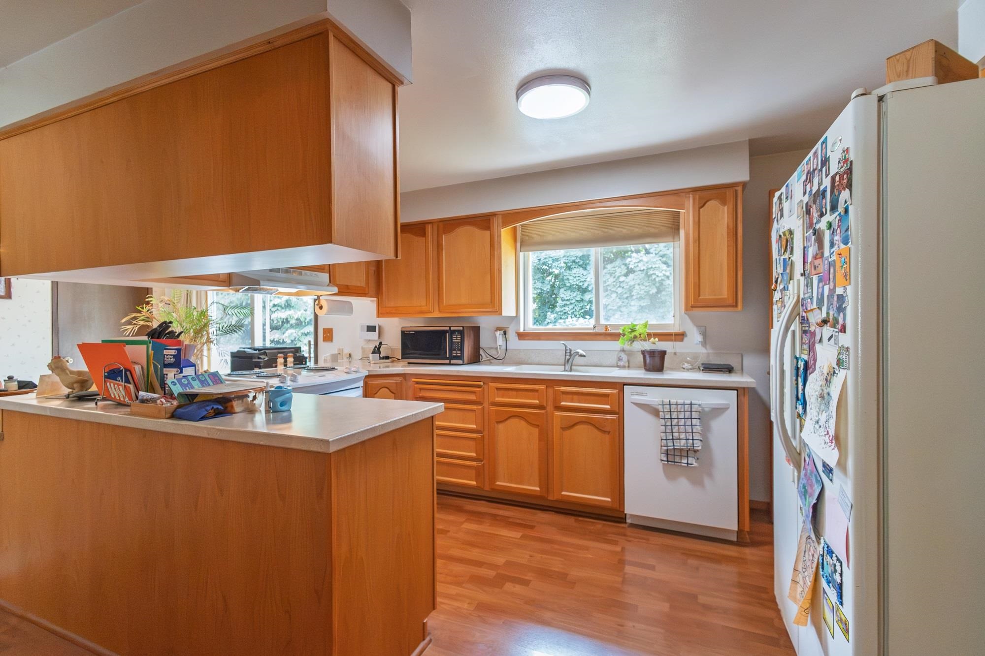 13104 E 28th Ave - Photo 4